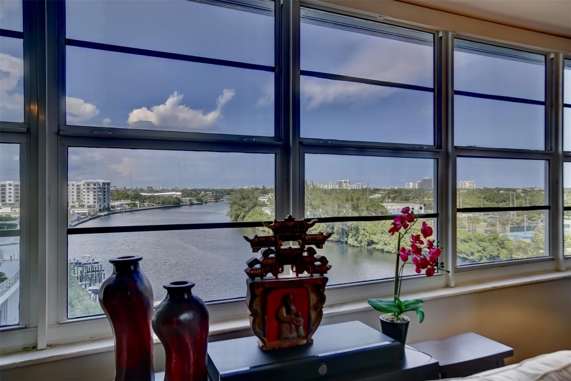 EAST POINT TOWERS - Residential