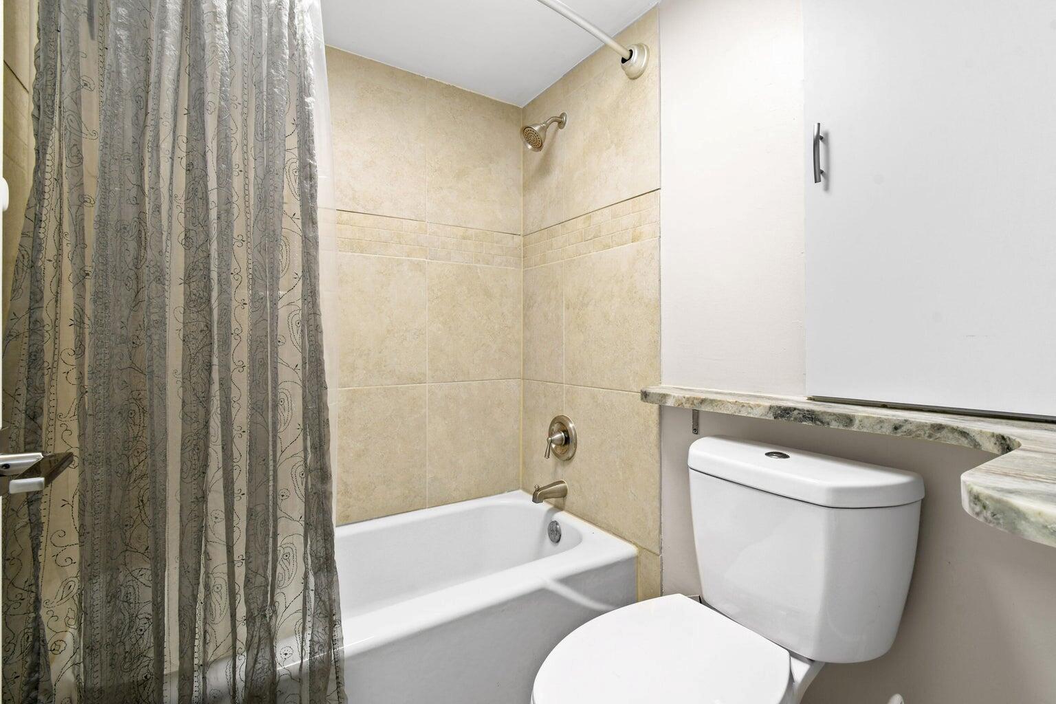 SEA PALMS CONDOMINIUM - Residential Lease