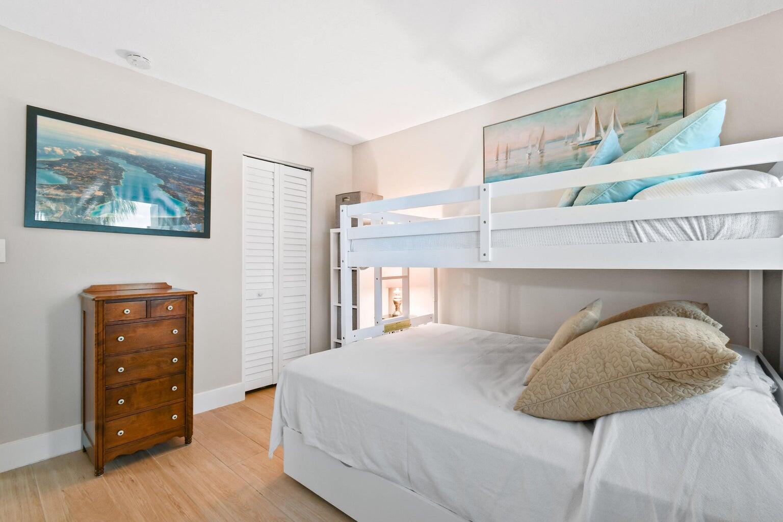 SEA PALMS CONDOMINIUM - Residential Lease