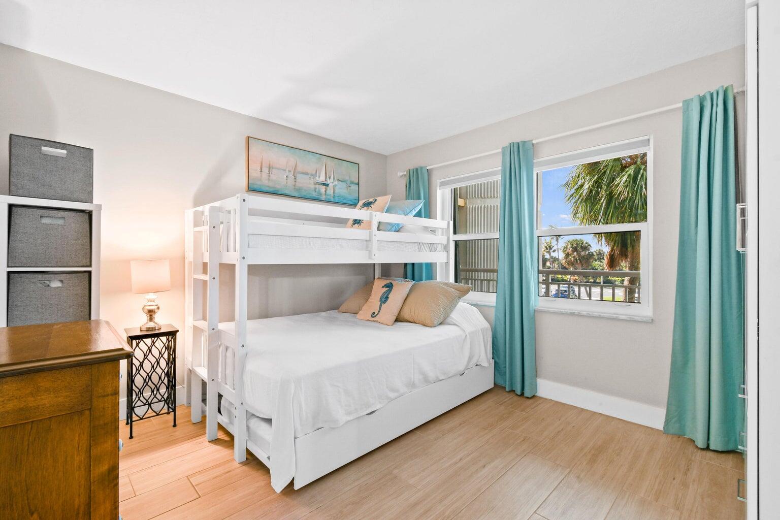 SEA PALMS CONDOMINIUM - Residential Lease