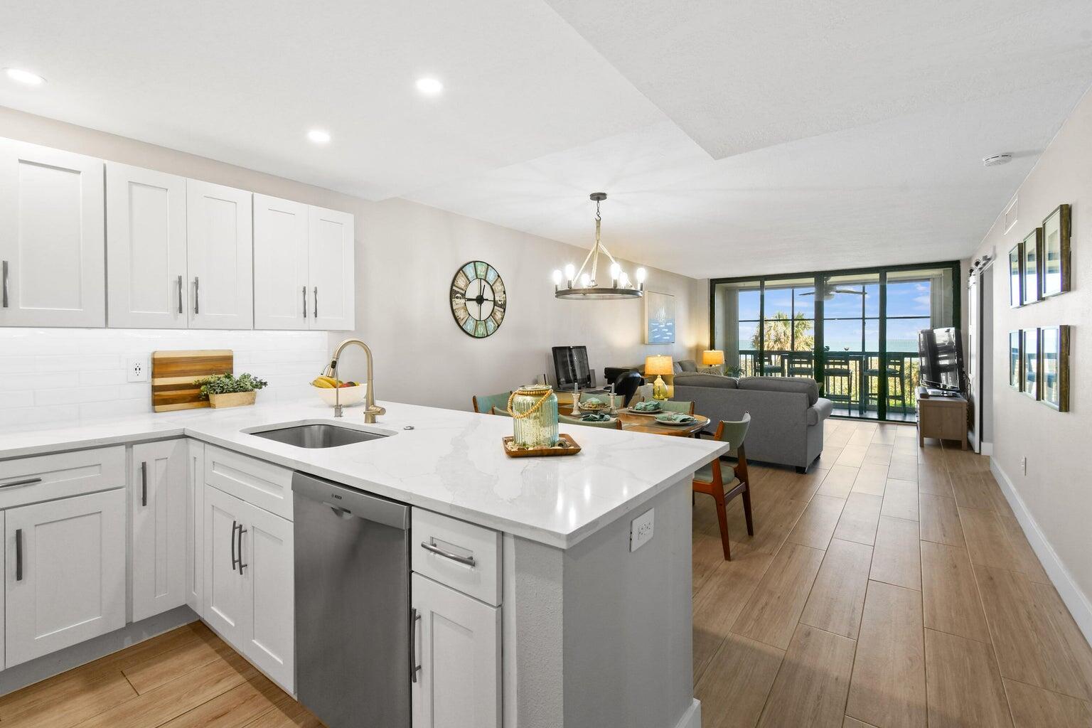 SEA PALMS CONDOMINIUM - Residential Lease