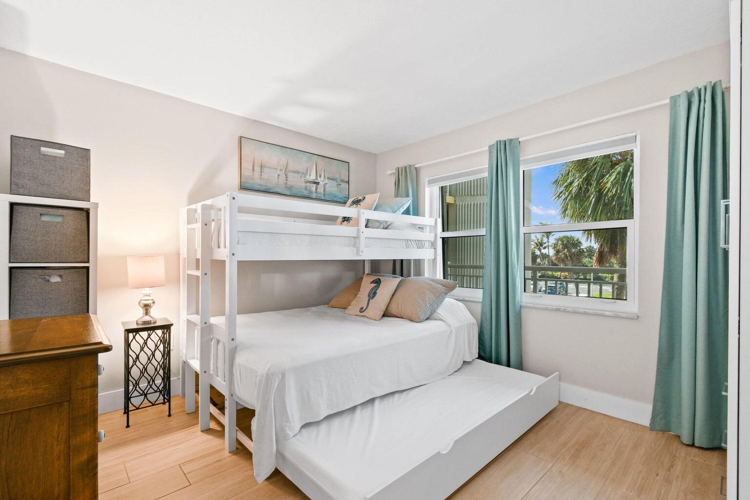 SEA PALMS CONDOMINIUM - Residential Lease