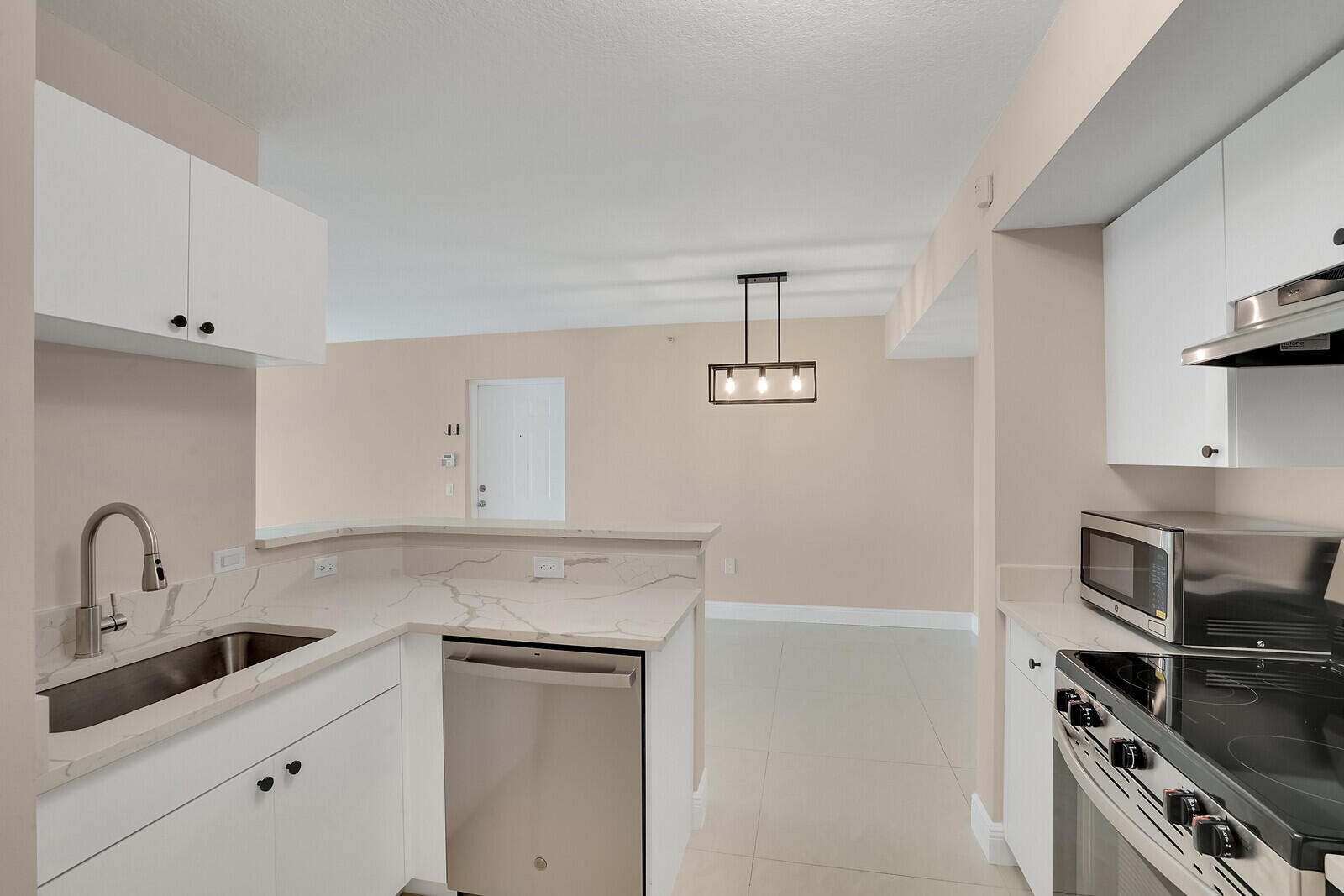 VILLA DEL SOL CONDO - Residential Lease