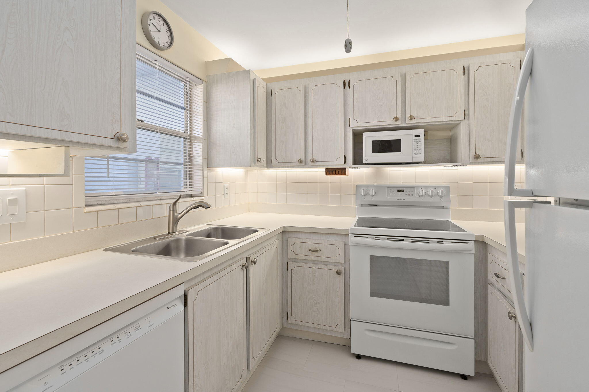 2600 SE Ocean Boulevard Aa2