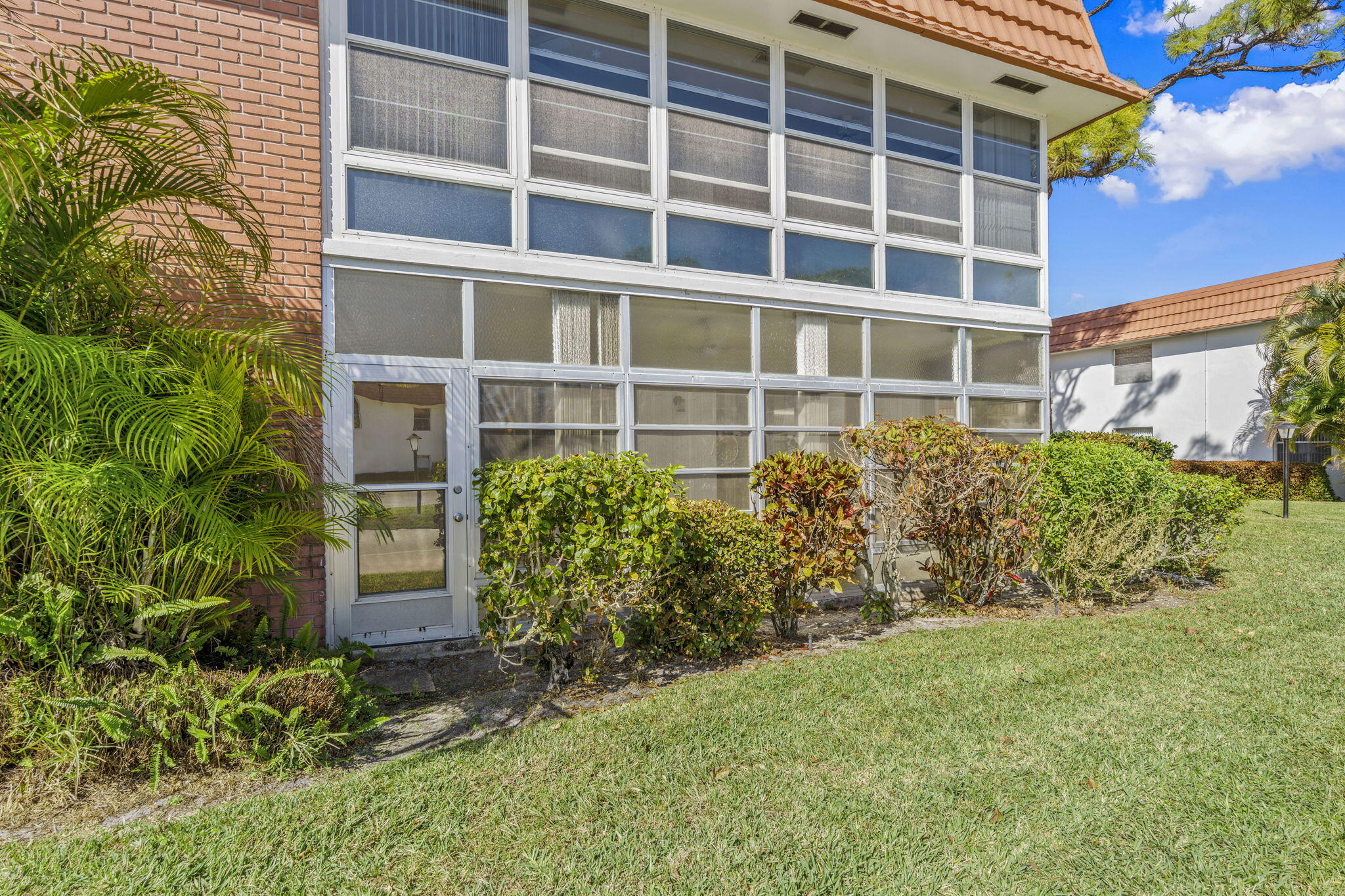 VISTA PINES CONDO - Residential