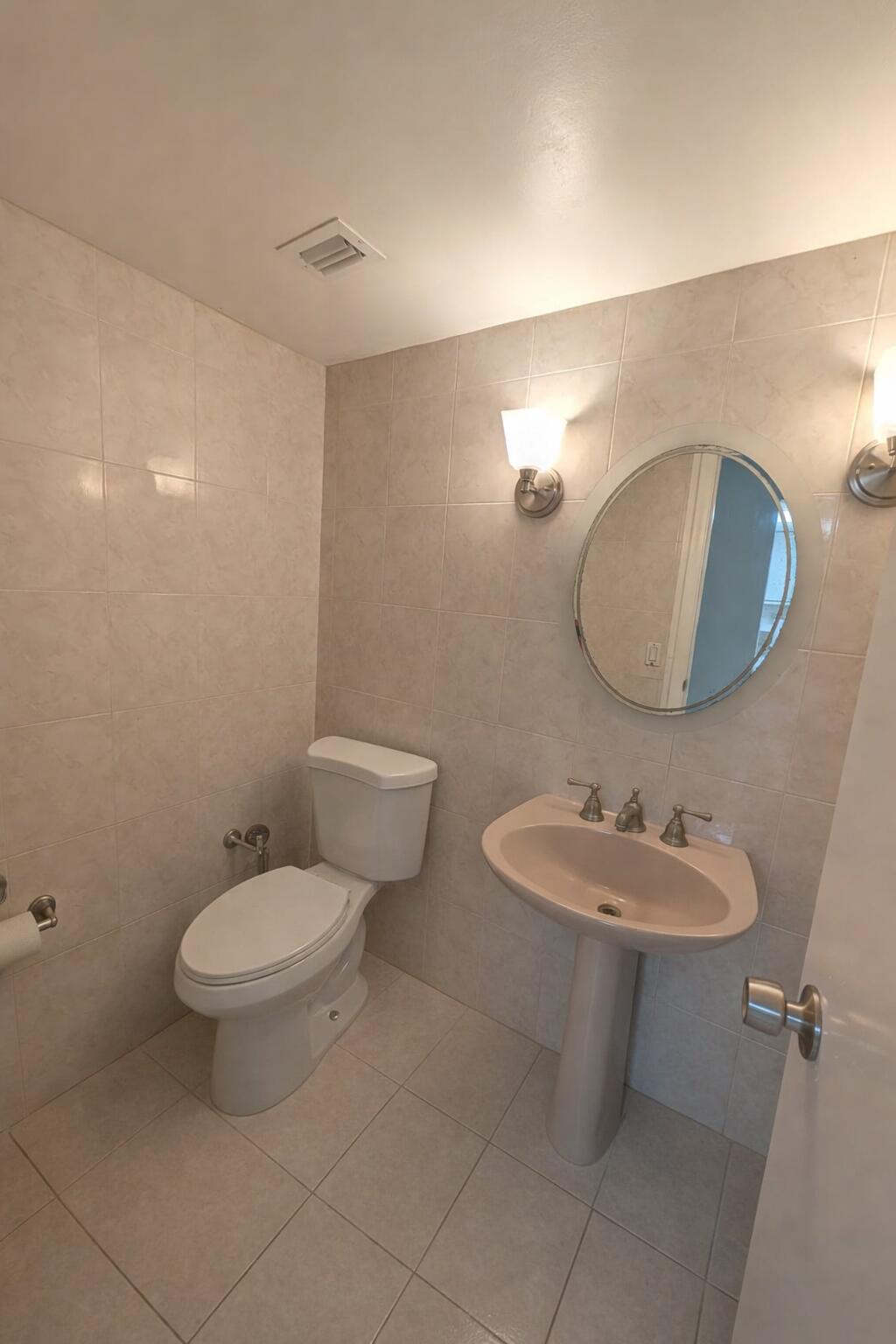 THREE HORIZONS NORTH CONDO - Residential Lease