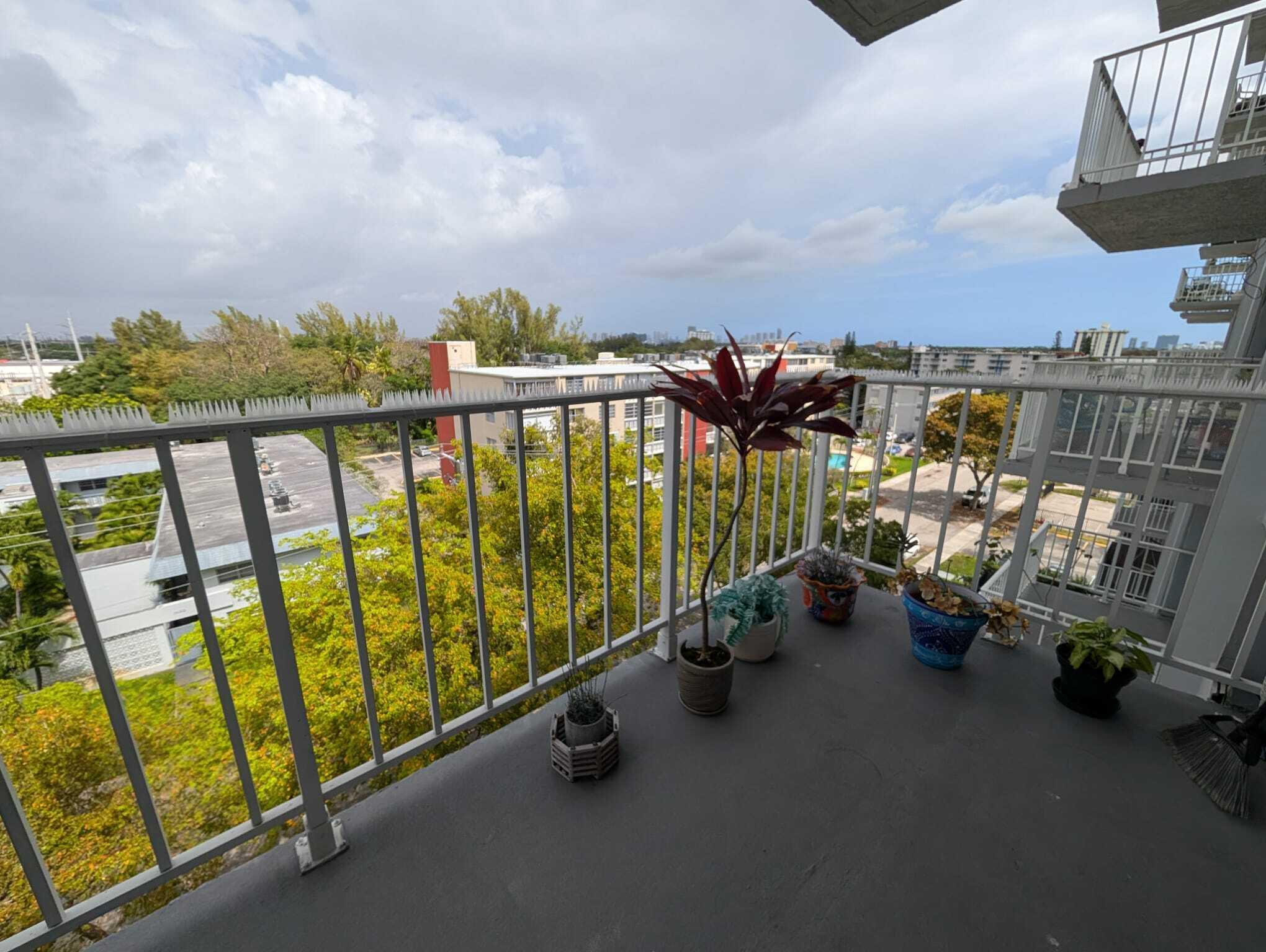 THREE HORIZONS NORTH CONDO - Residential Lease