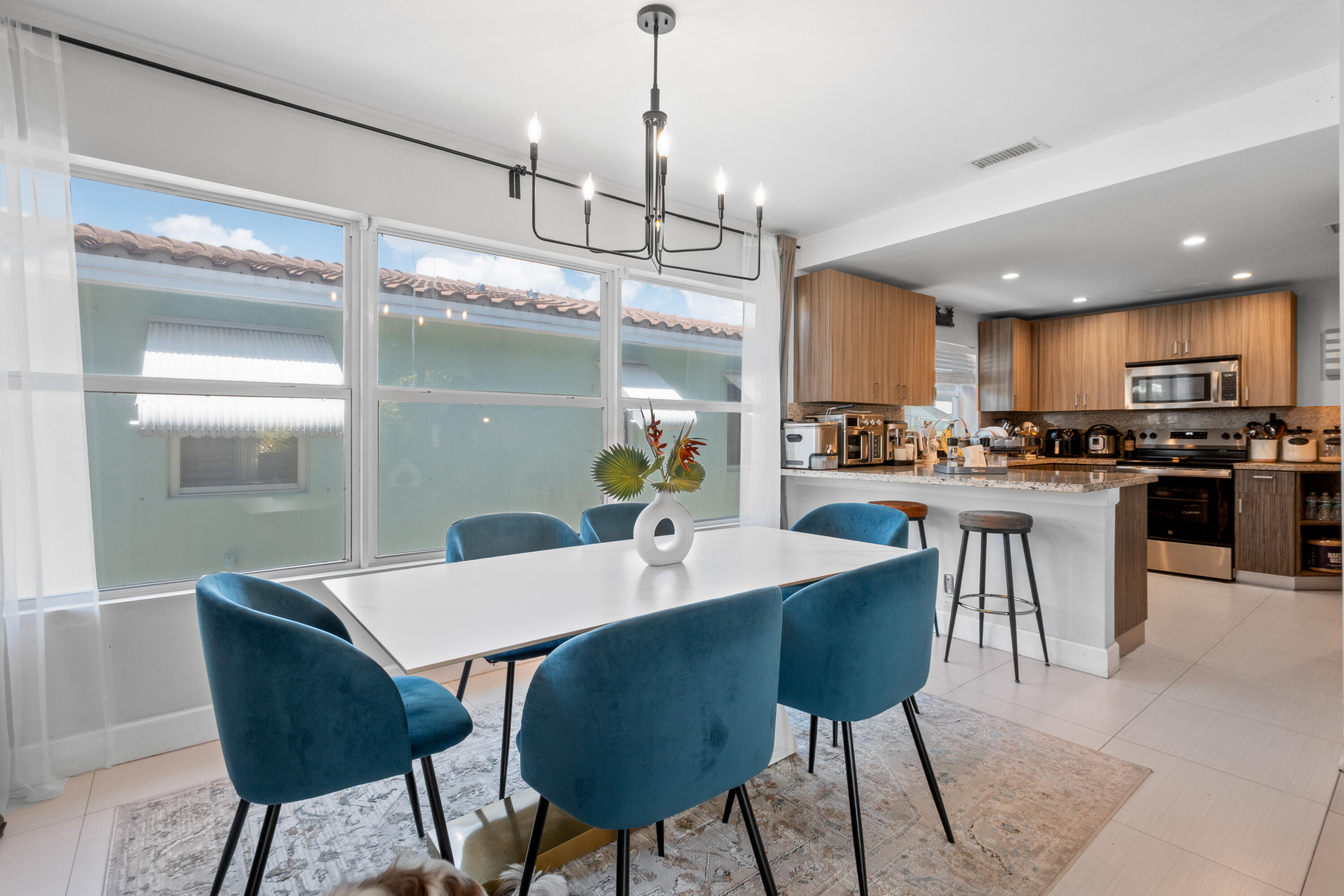 HOLLYWOOD - Residential