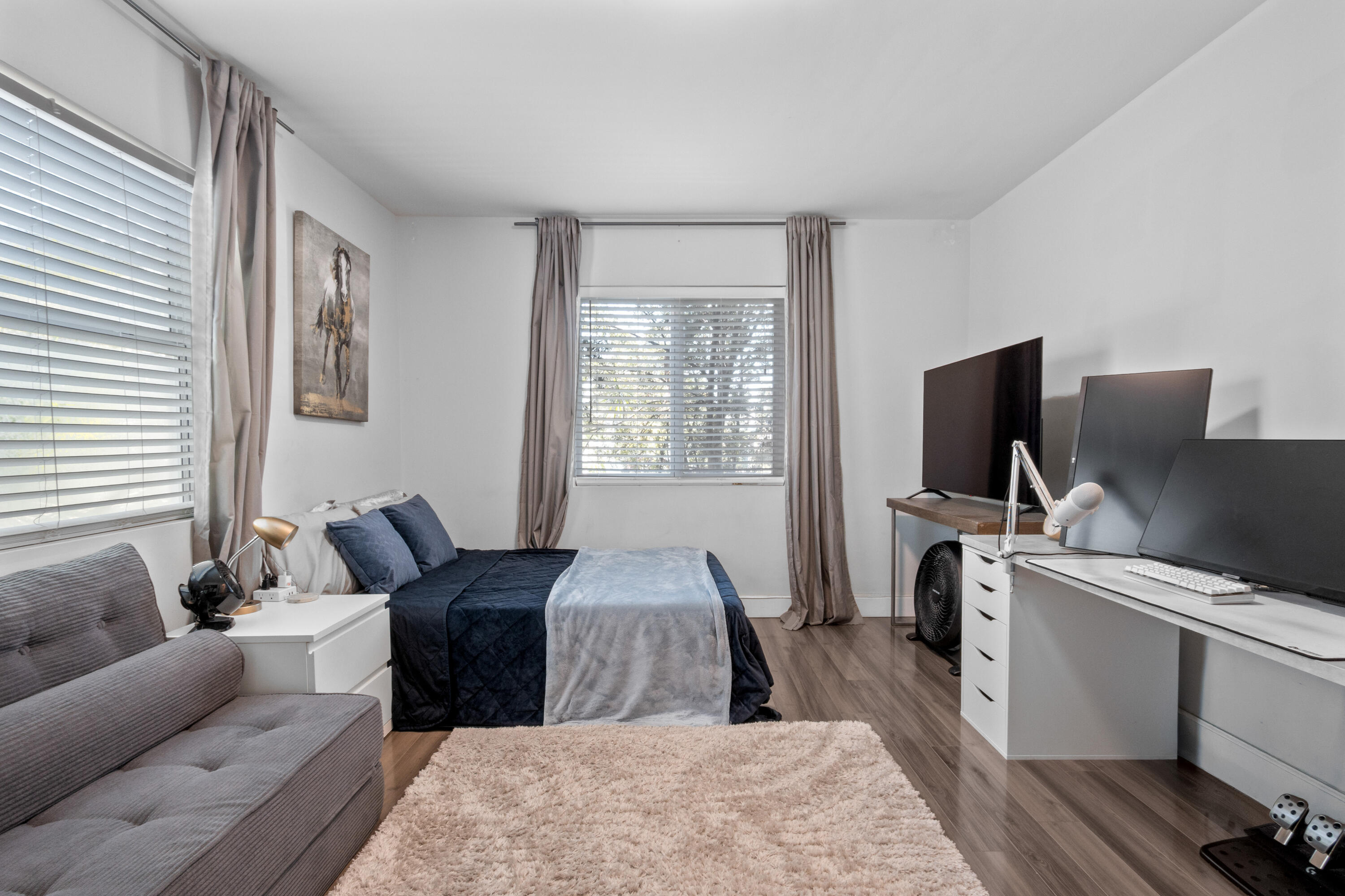 HOLLYWOOD - Residential