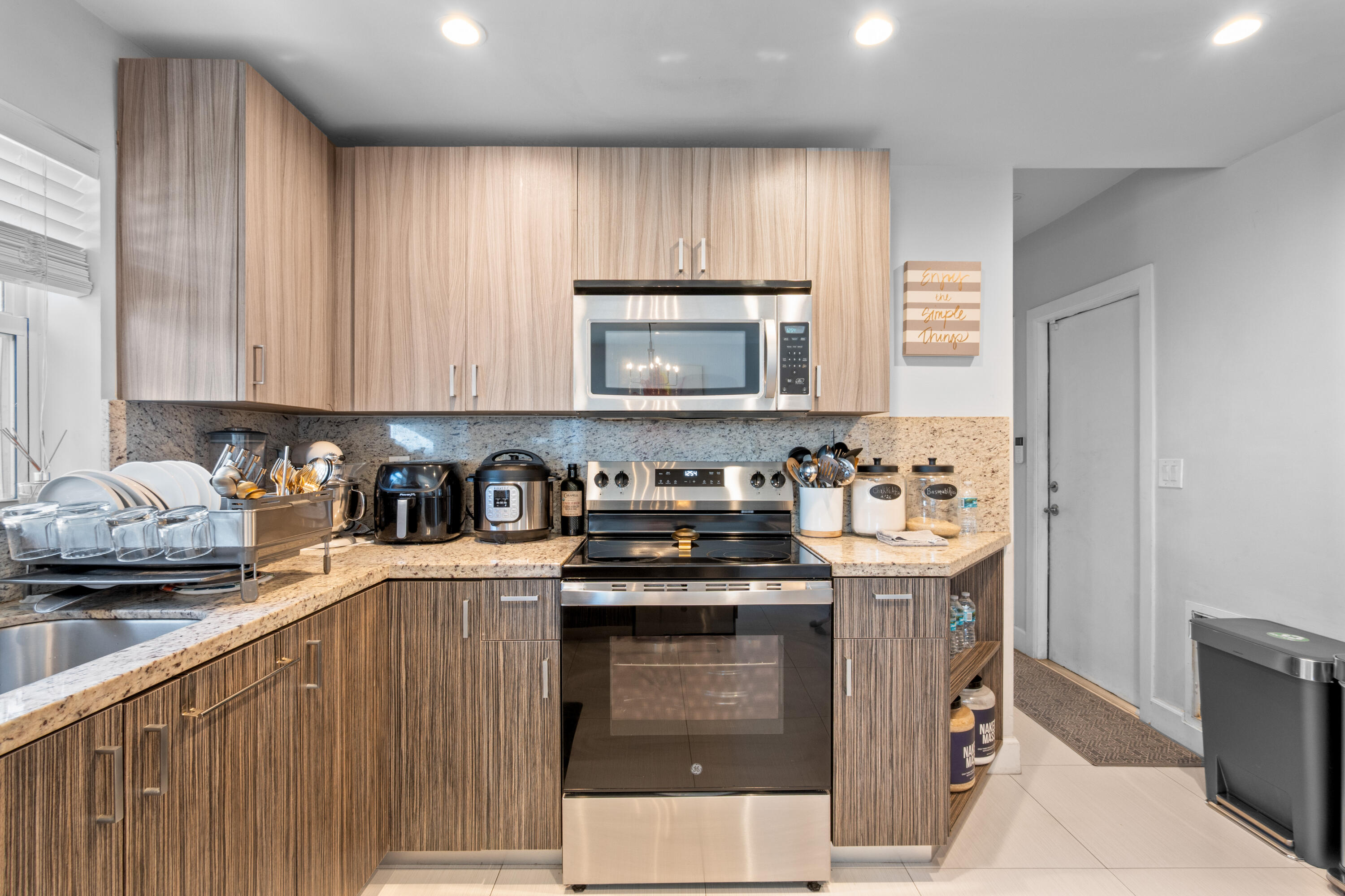 HOLLYWOOD - Residential