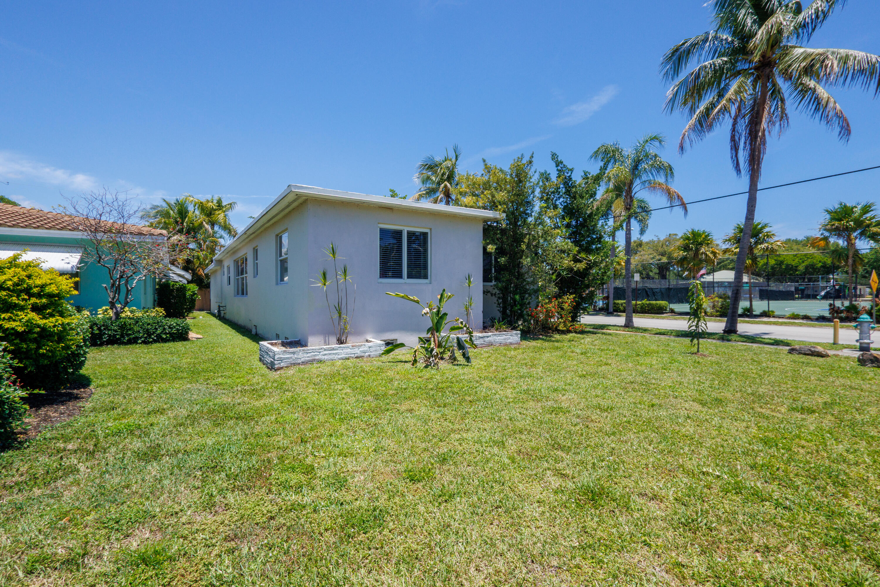 HOLLYWOOD - Residential