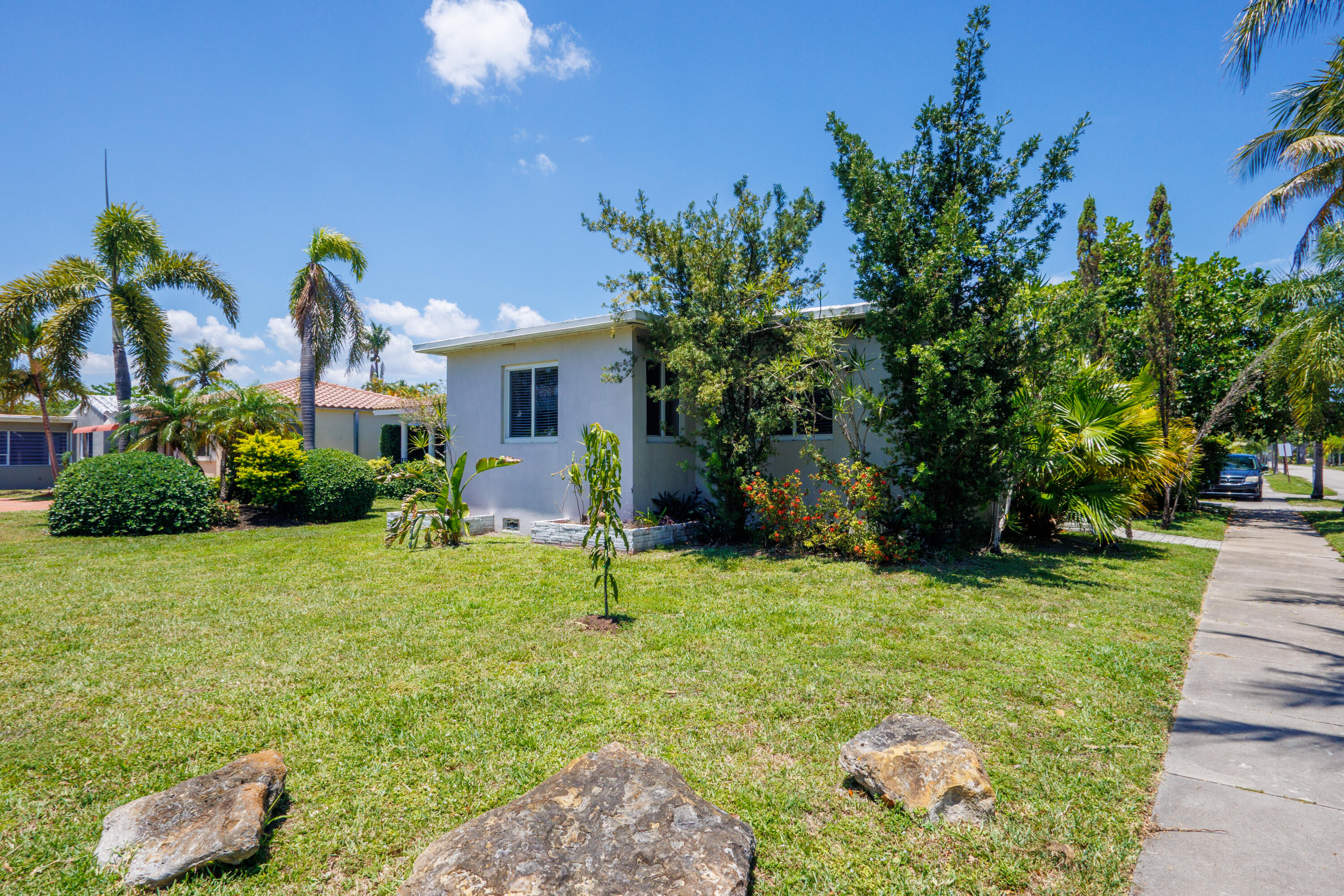 HOLLYWOOD - Residential