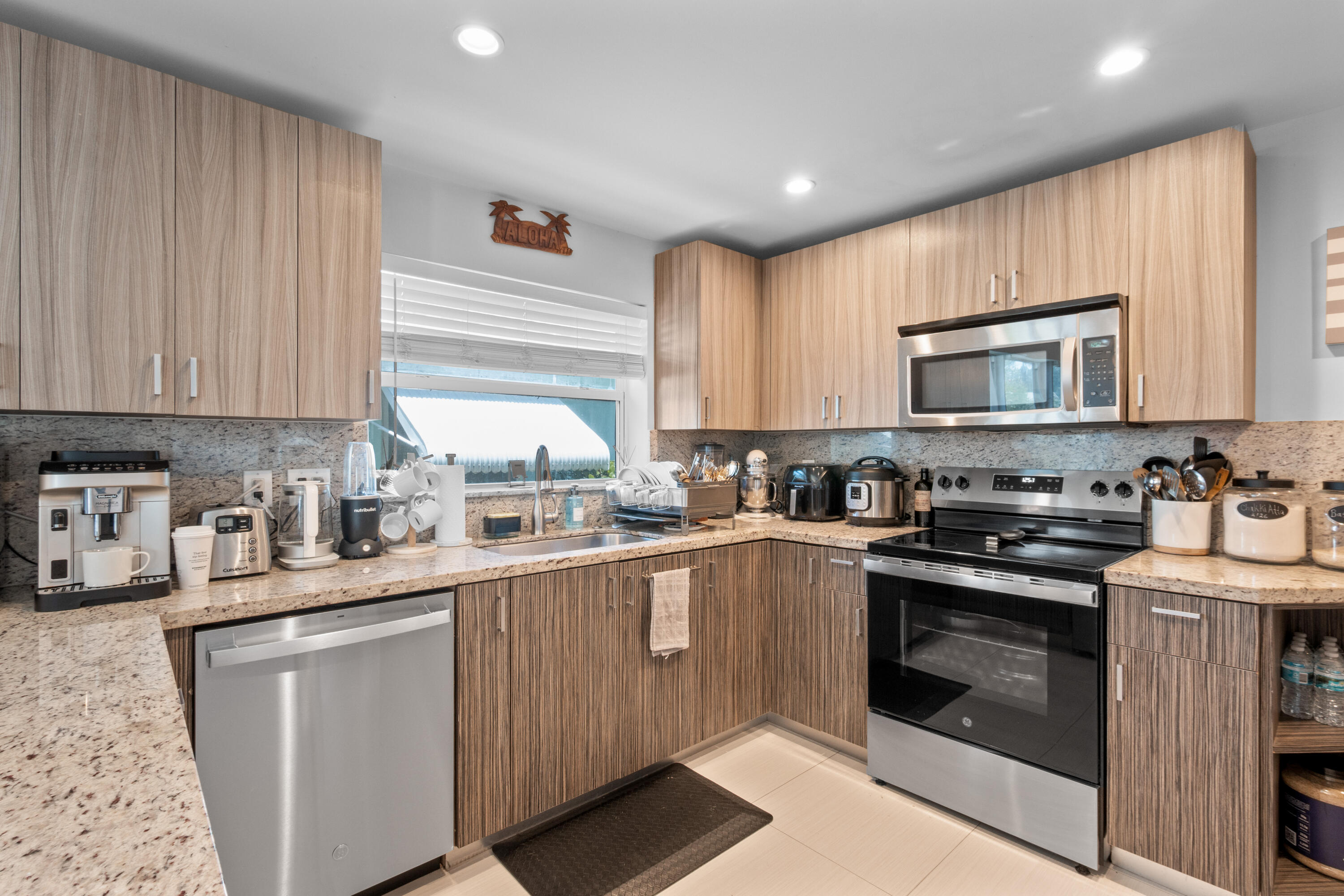 HOLLYWOOD - Residential