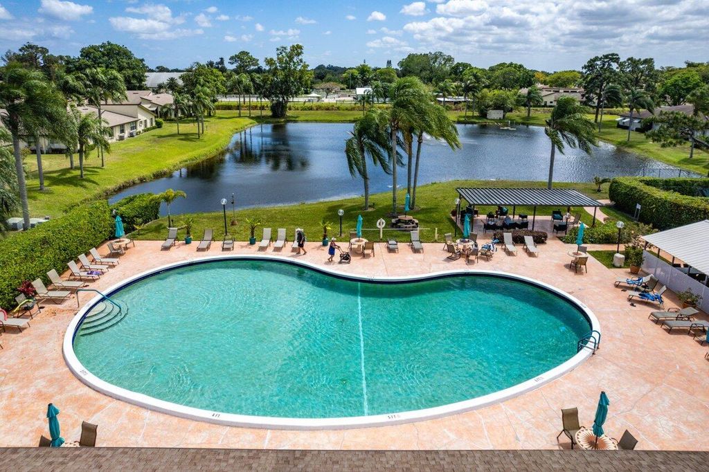 Photo of 13923 Nesting Way #B, Delray Beach, FL 33484 (MLS # R10791699)