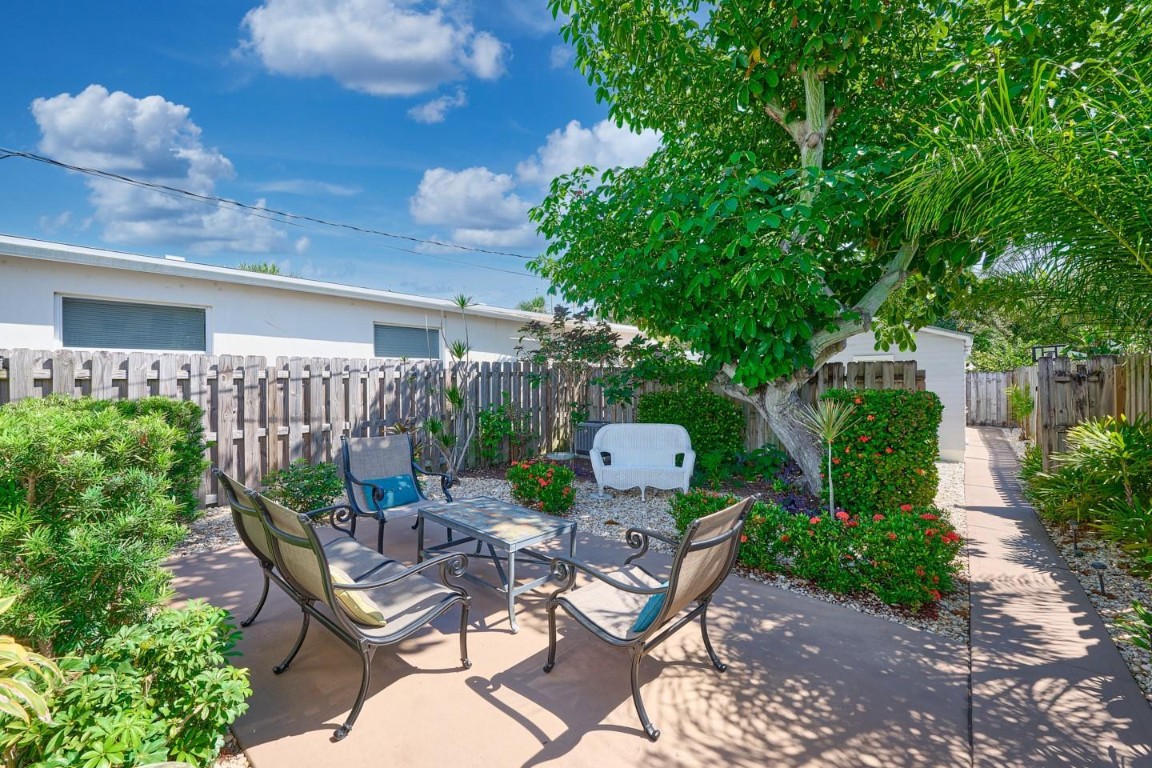 Lake Worth Town - Residential Income