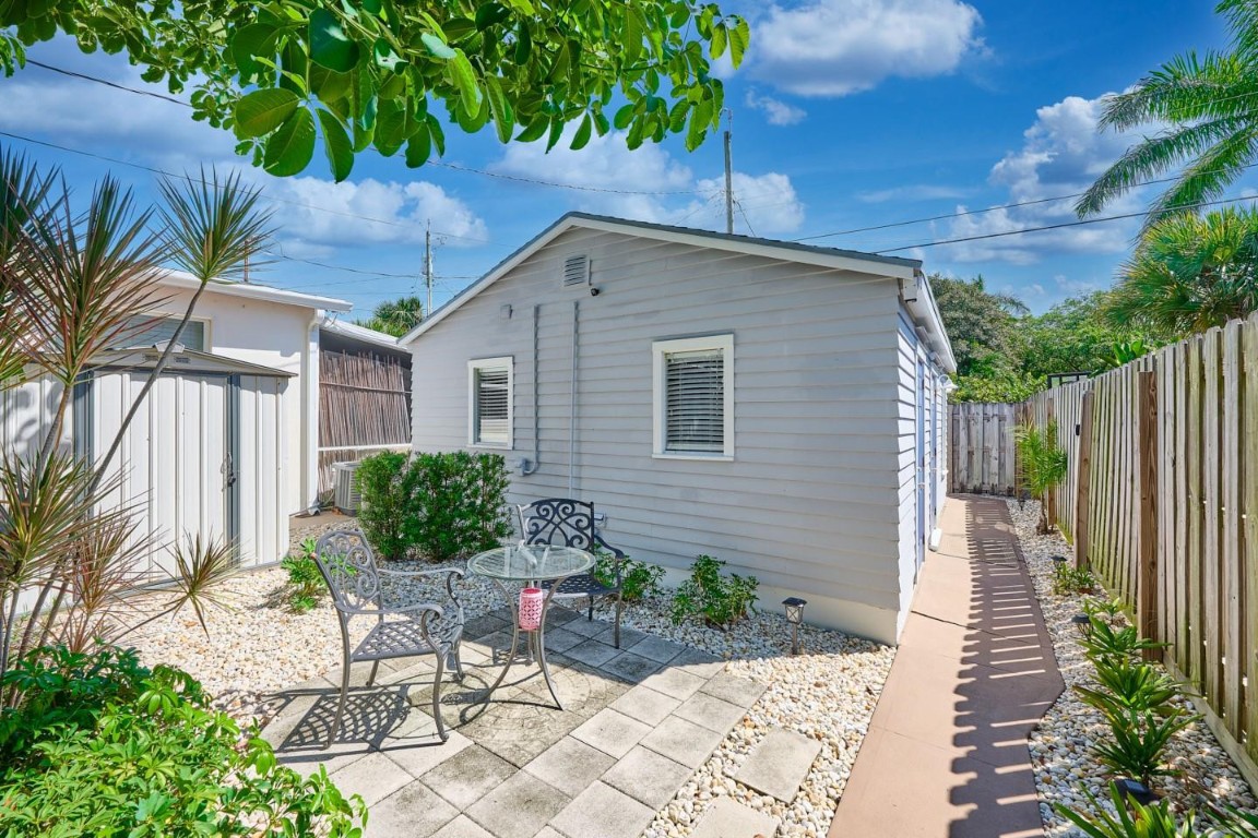 Lake Worth Town - Residential Income