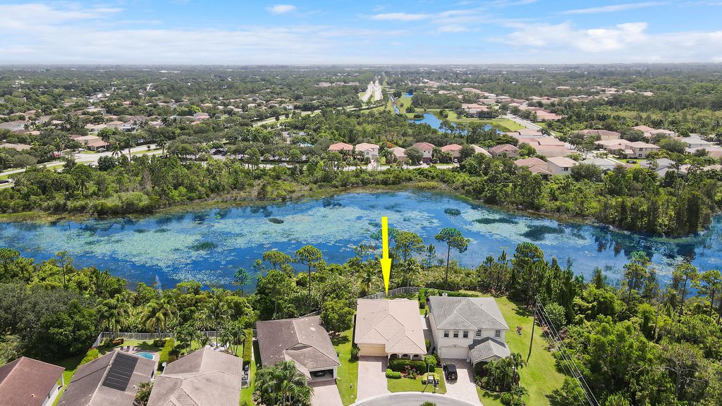 Photo of 5055 SE Askew Avenue, Stuart, FL 34997 (MLS # R10995606)