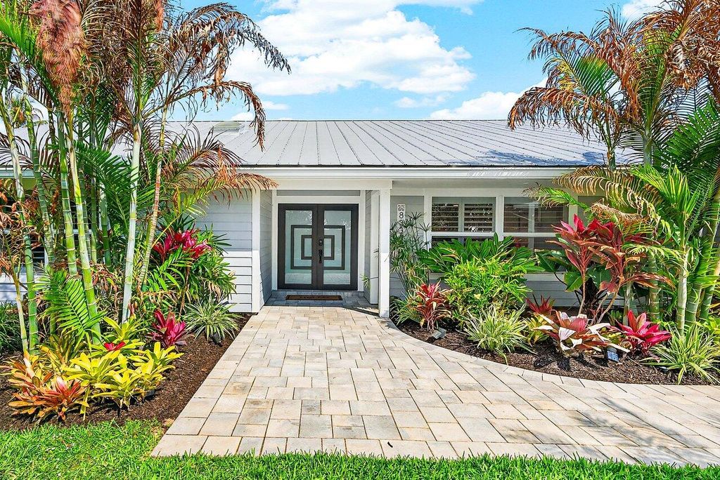 Photo of 8331 SE Quail Ridge Way, Hobe Sound, FL 33455 (MLS # B26007464)