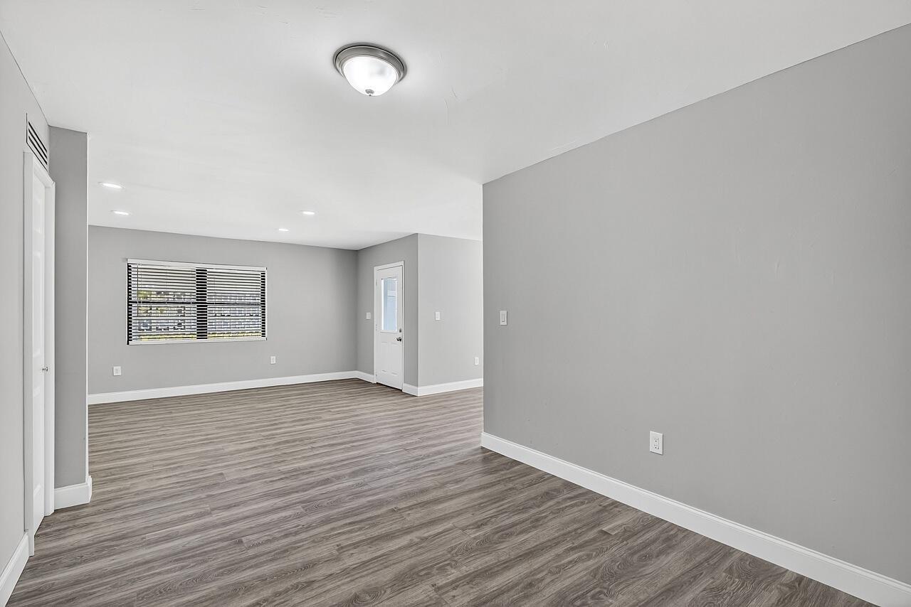 GREENWOOD VILLAGE SUB UNI - Residential