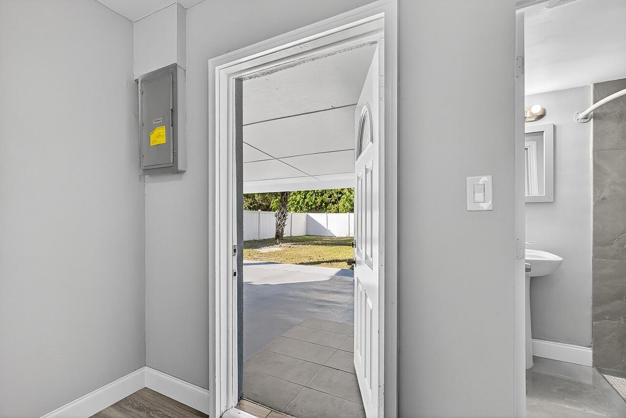 GREENWOOD VILLAGE SUB UNI - Residential