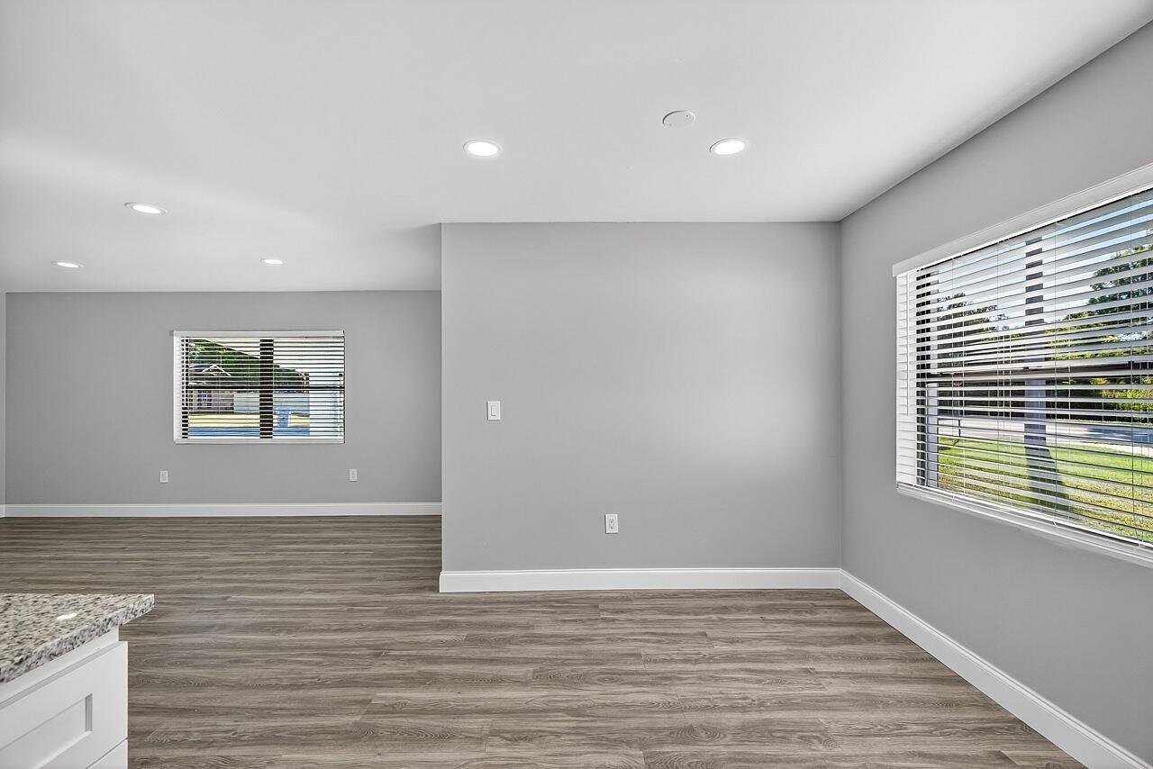 GREENWOOD VILLAGE SUB UNI - Residential