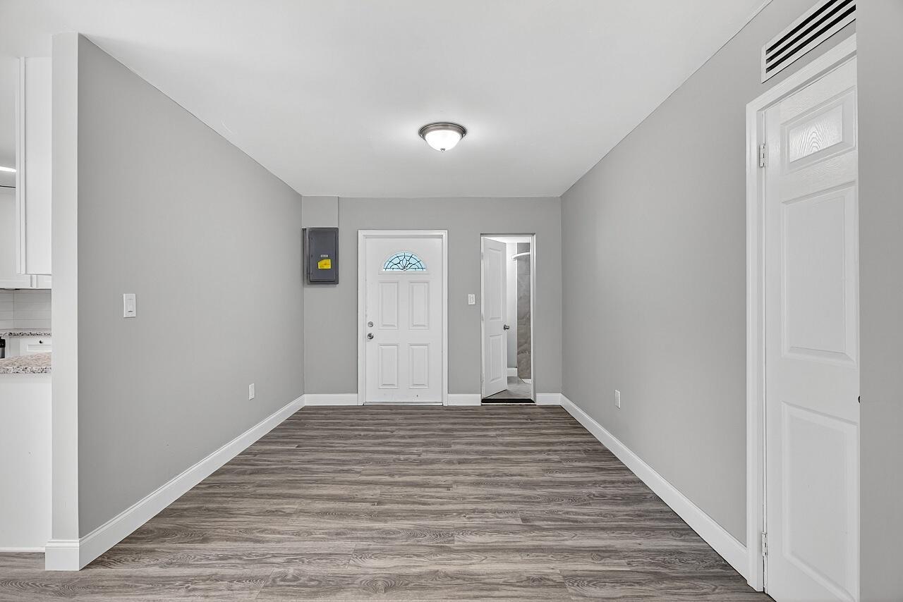 GREENWOOD VILLAGE SUB UNI - Residential