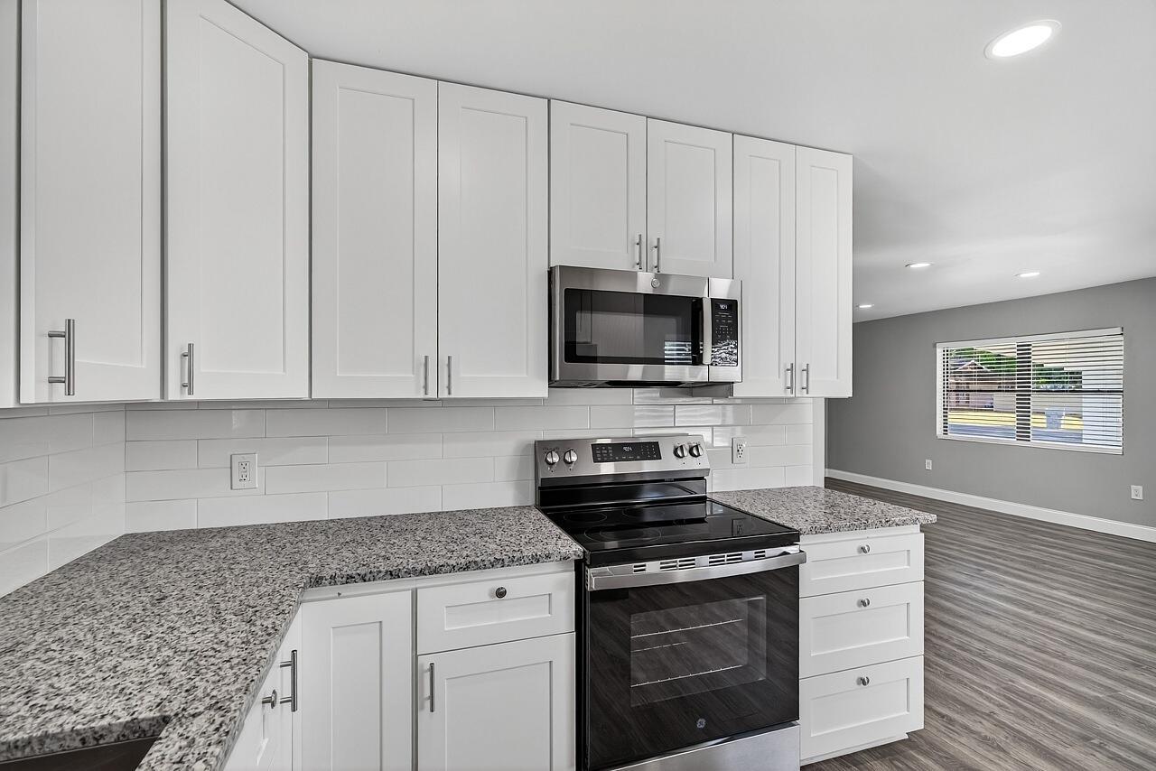 GREENWOOD VILLAGE SUB UNI - Residential