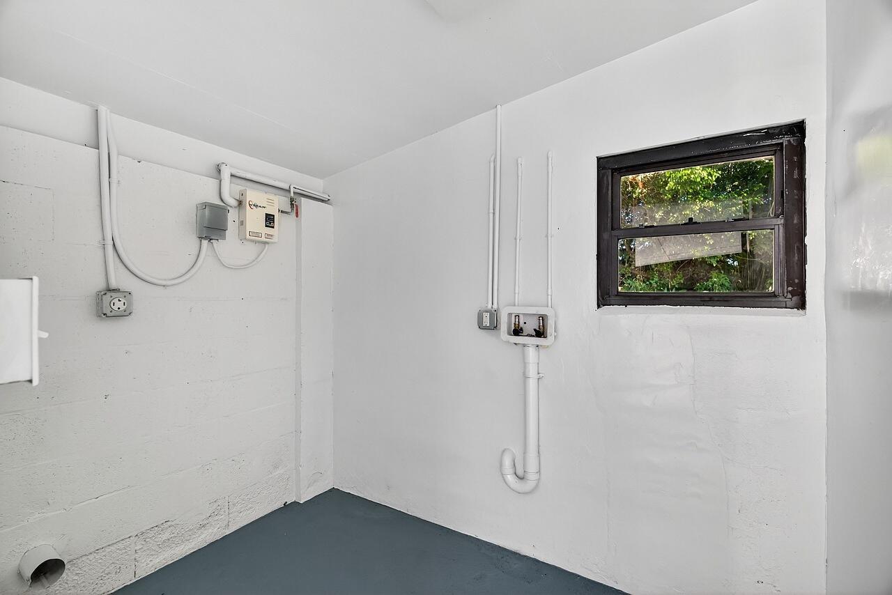 GREENWOOD VILLAGE SUB UNI - Residential