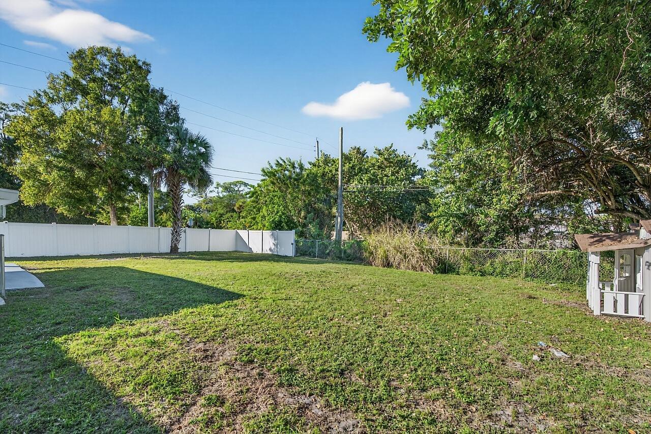 GREENWOOD VILLAGE SUB UNI - Residential