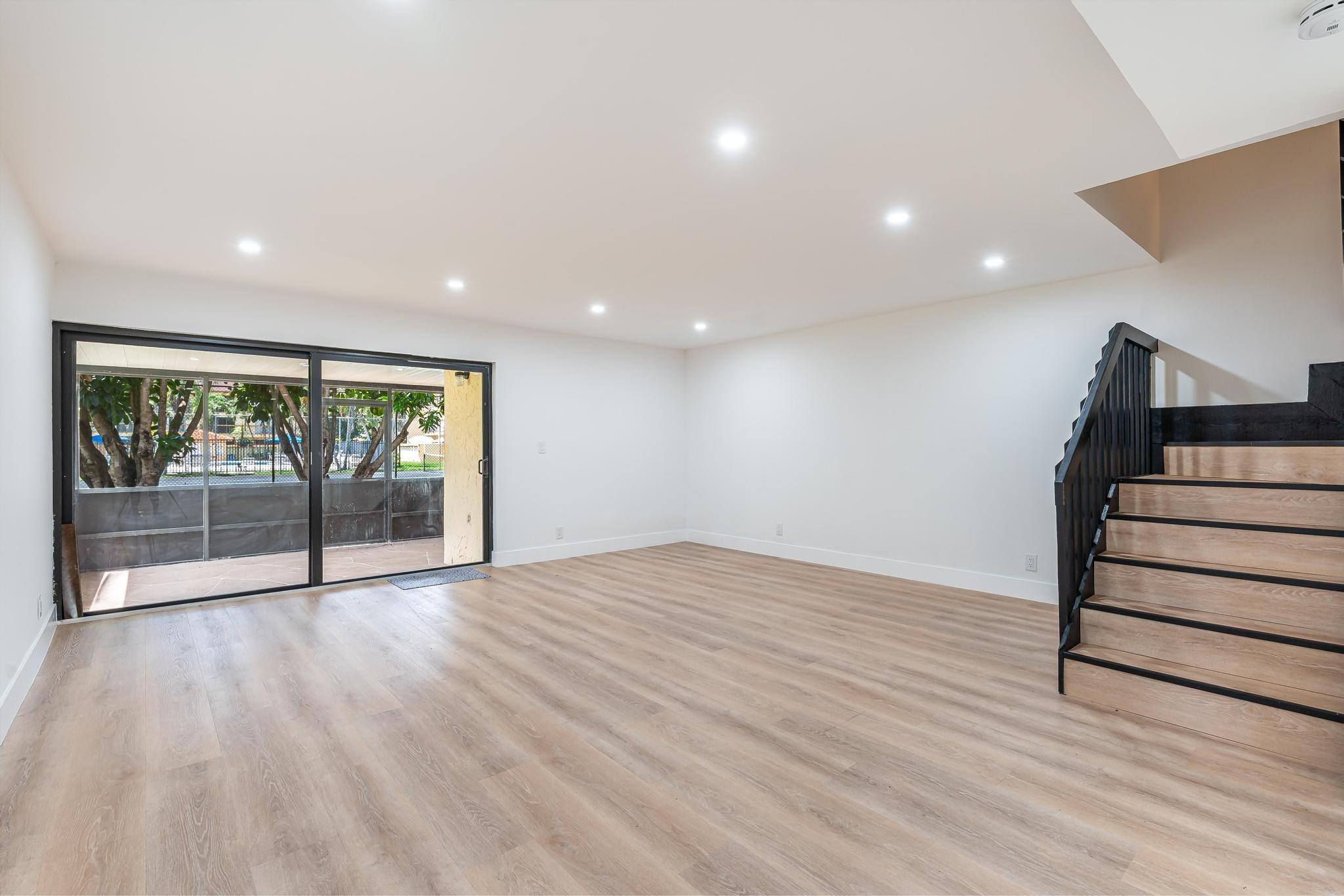 7716 Balboa St 7716