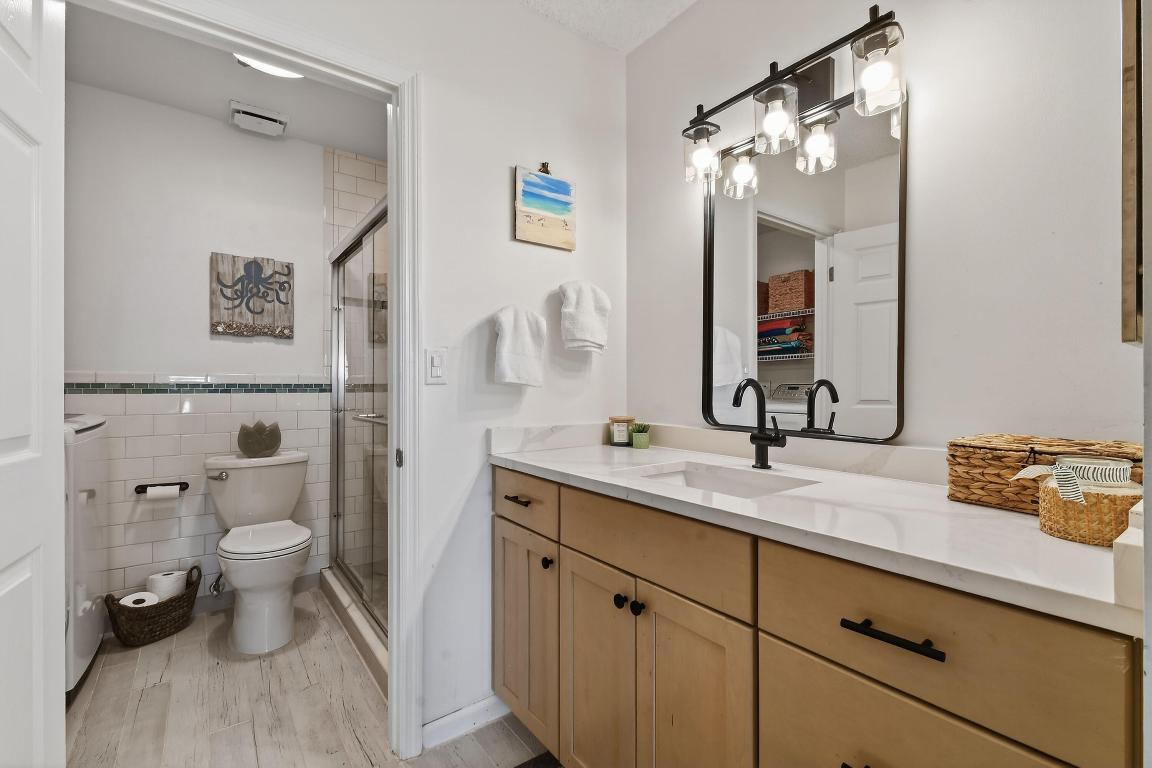 VILLAS ON THE GREEN CONDO - Residential