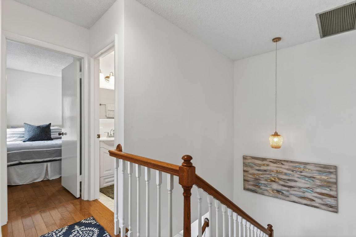 VILLAS ON THE GREEN CONDO - Residential