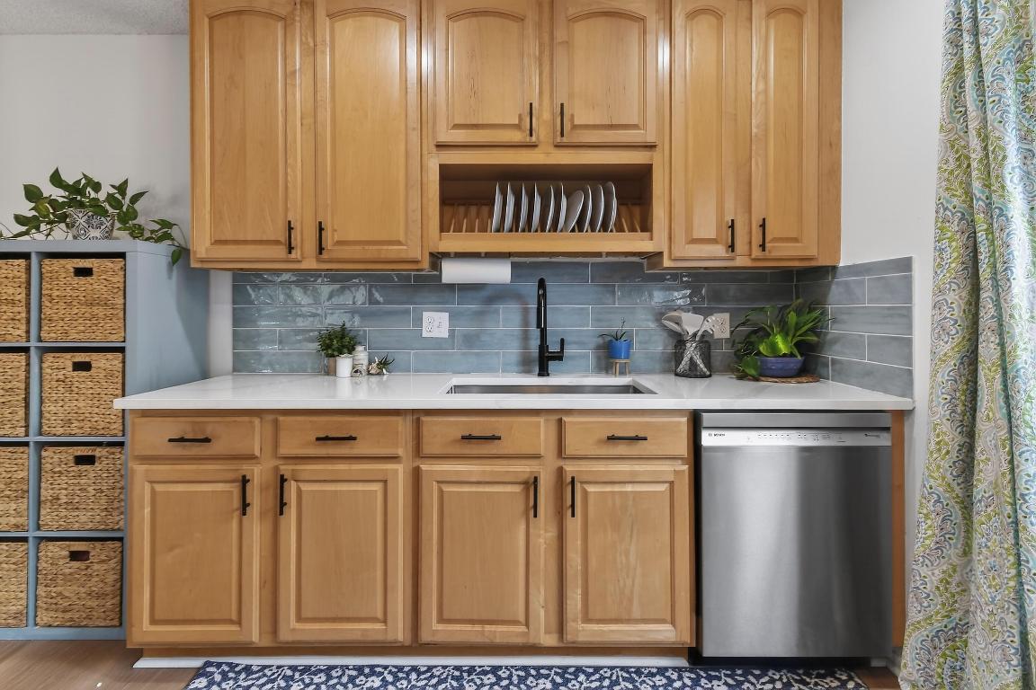 VILLAS ON THE GREEN CONDO - Residential