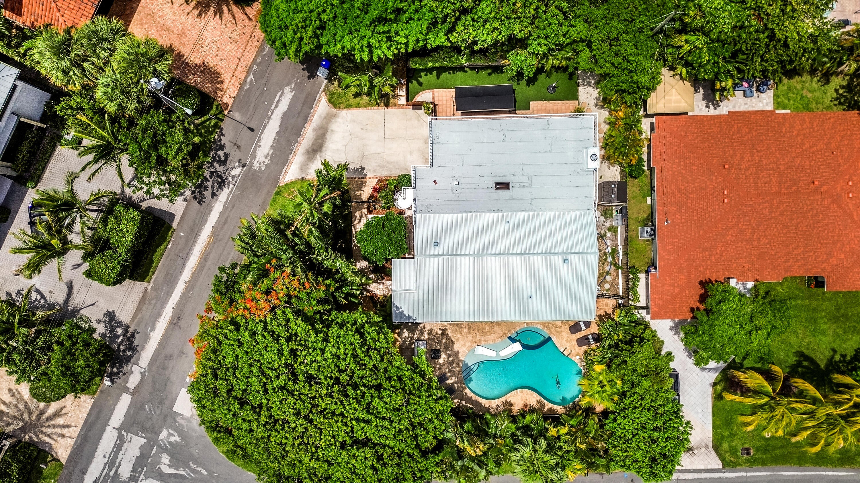 2400 N Riverside Drive