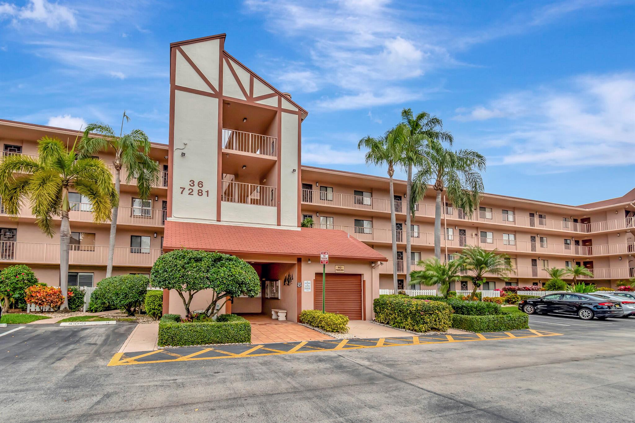 HUNTINGTON LAKES - Residential