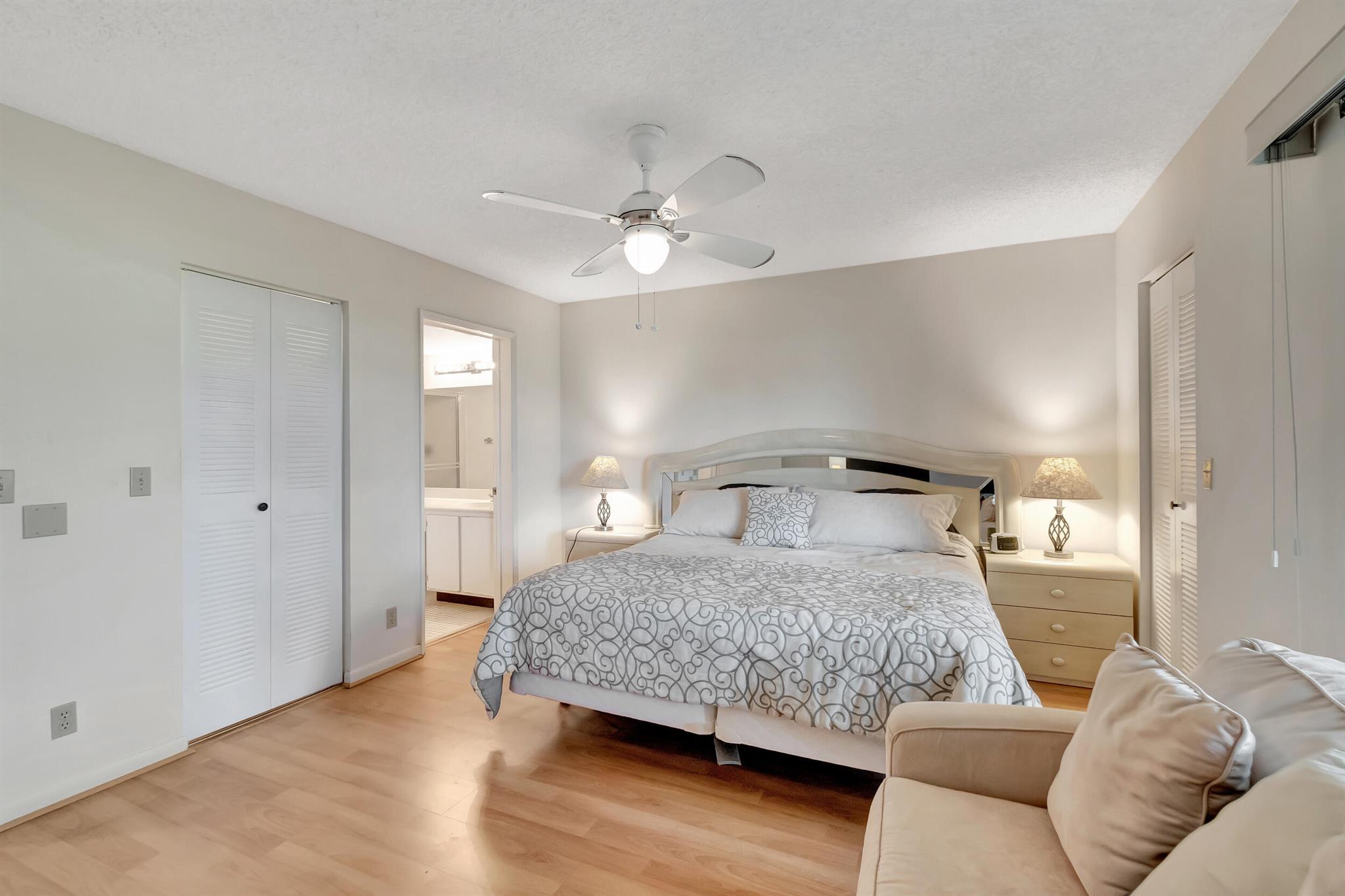 HUNTINGTON LAKES - Residential