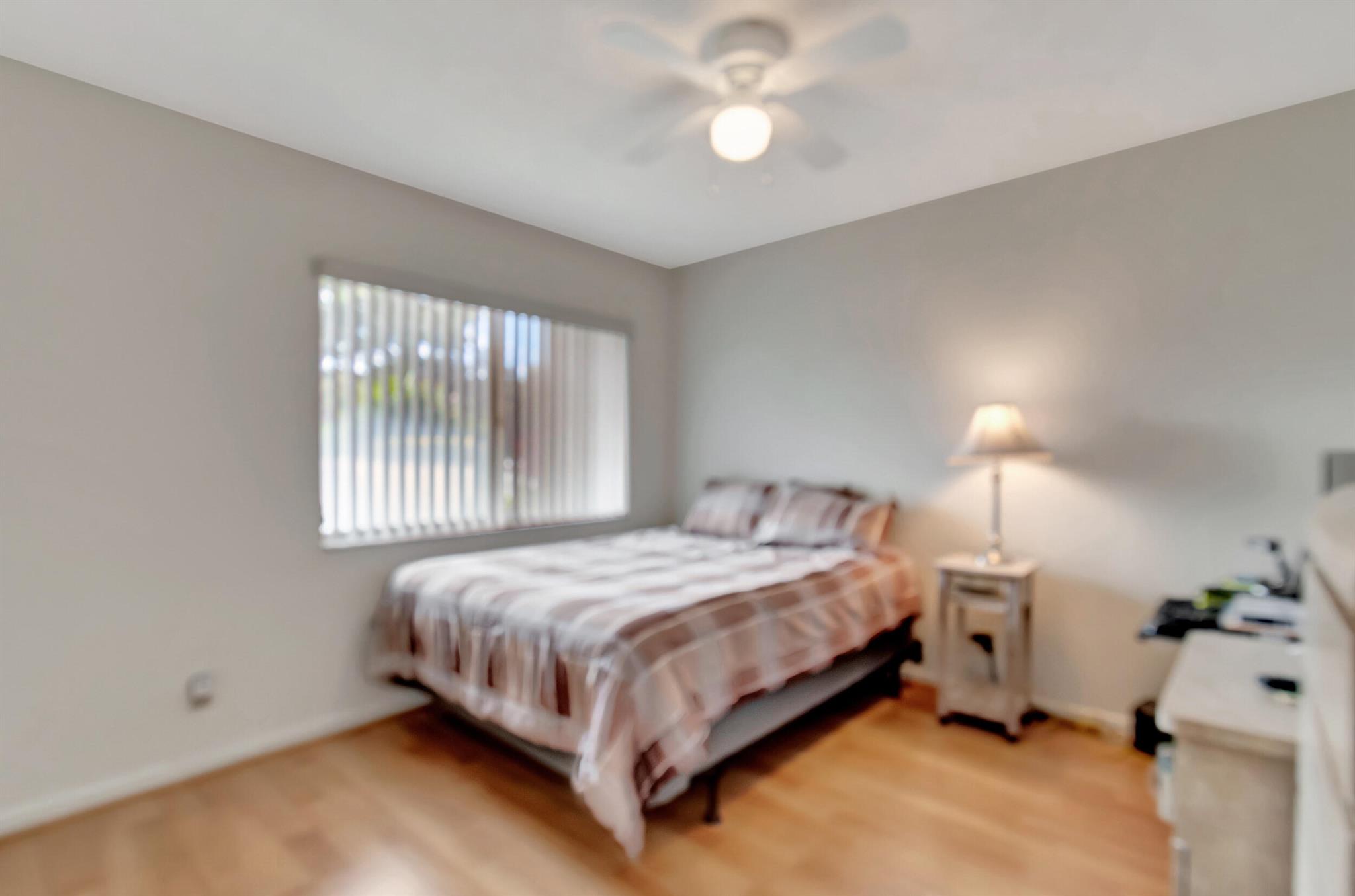 HUNTINGTON LAKES - Residential