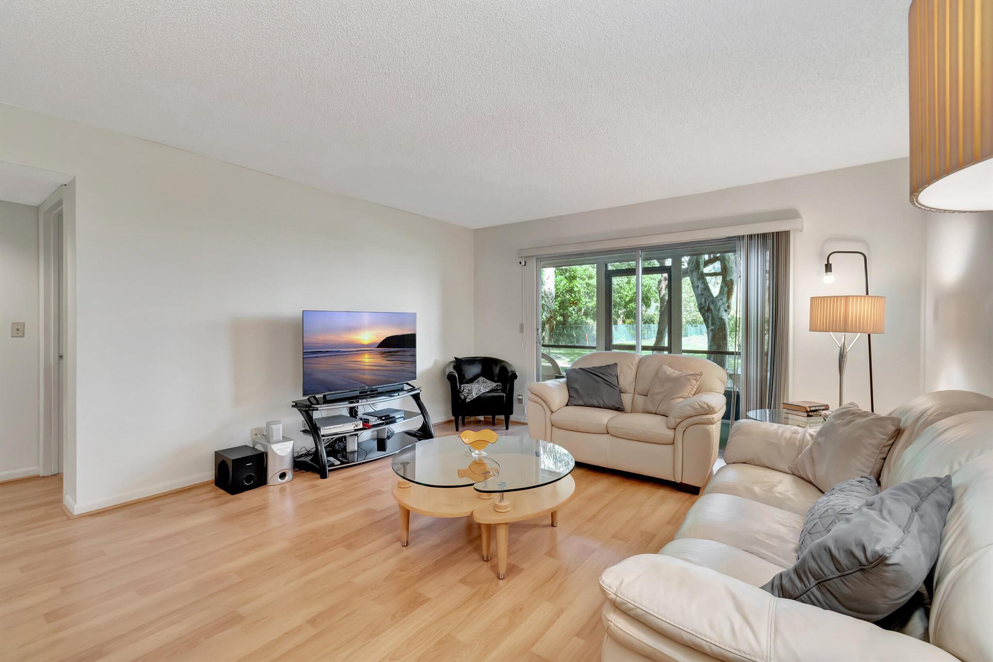 HUNTINGTON LAKES - Residential