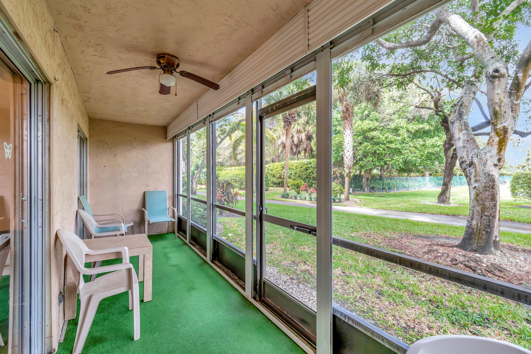 HUNTINGTON LAKES - Residential