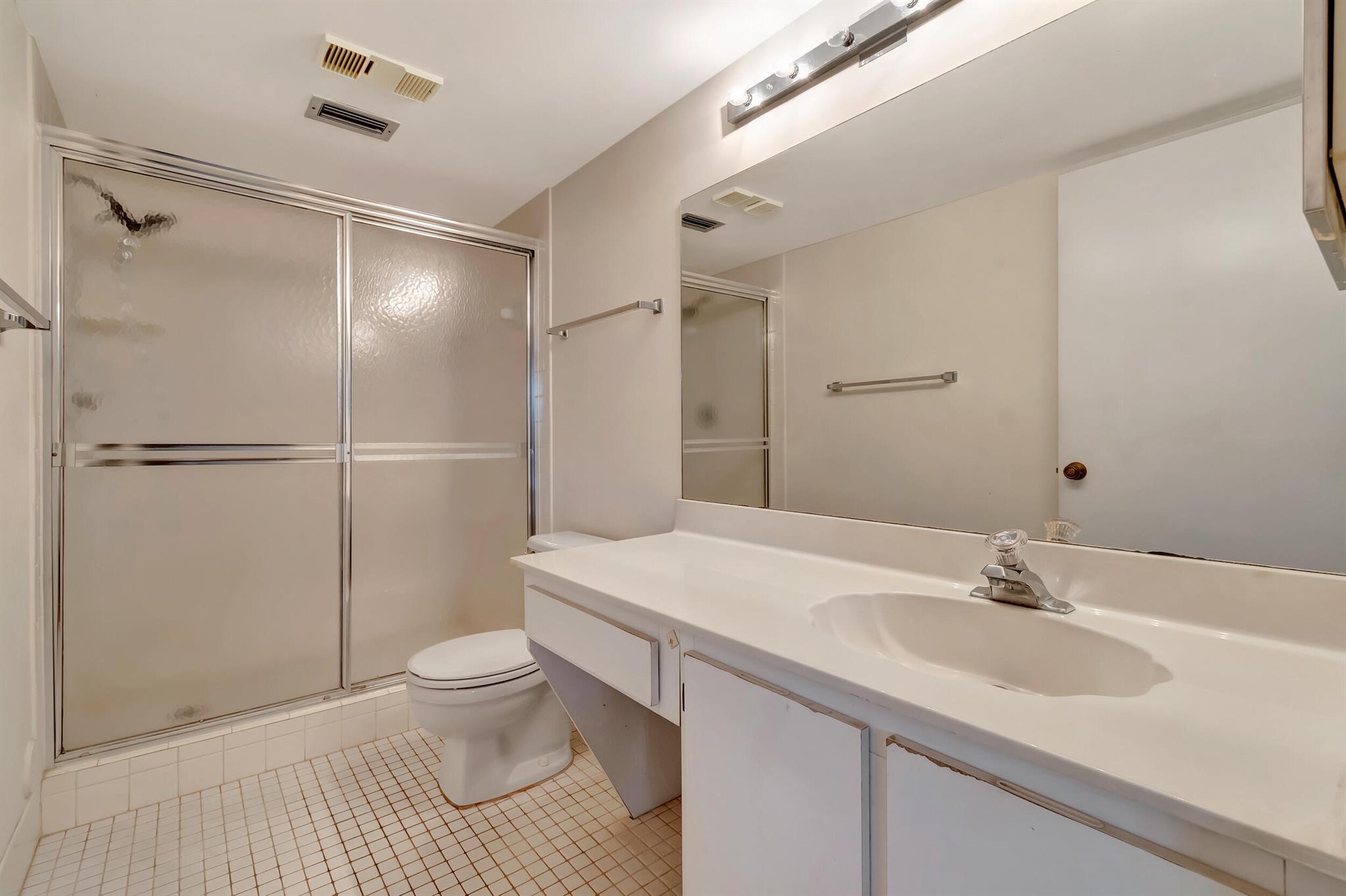 HUNTINGTON LAKES - Residential