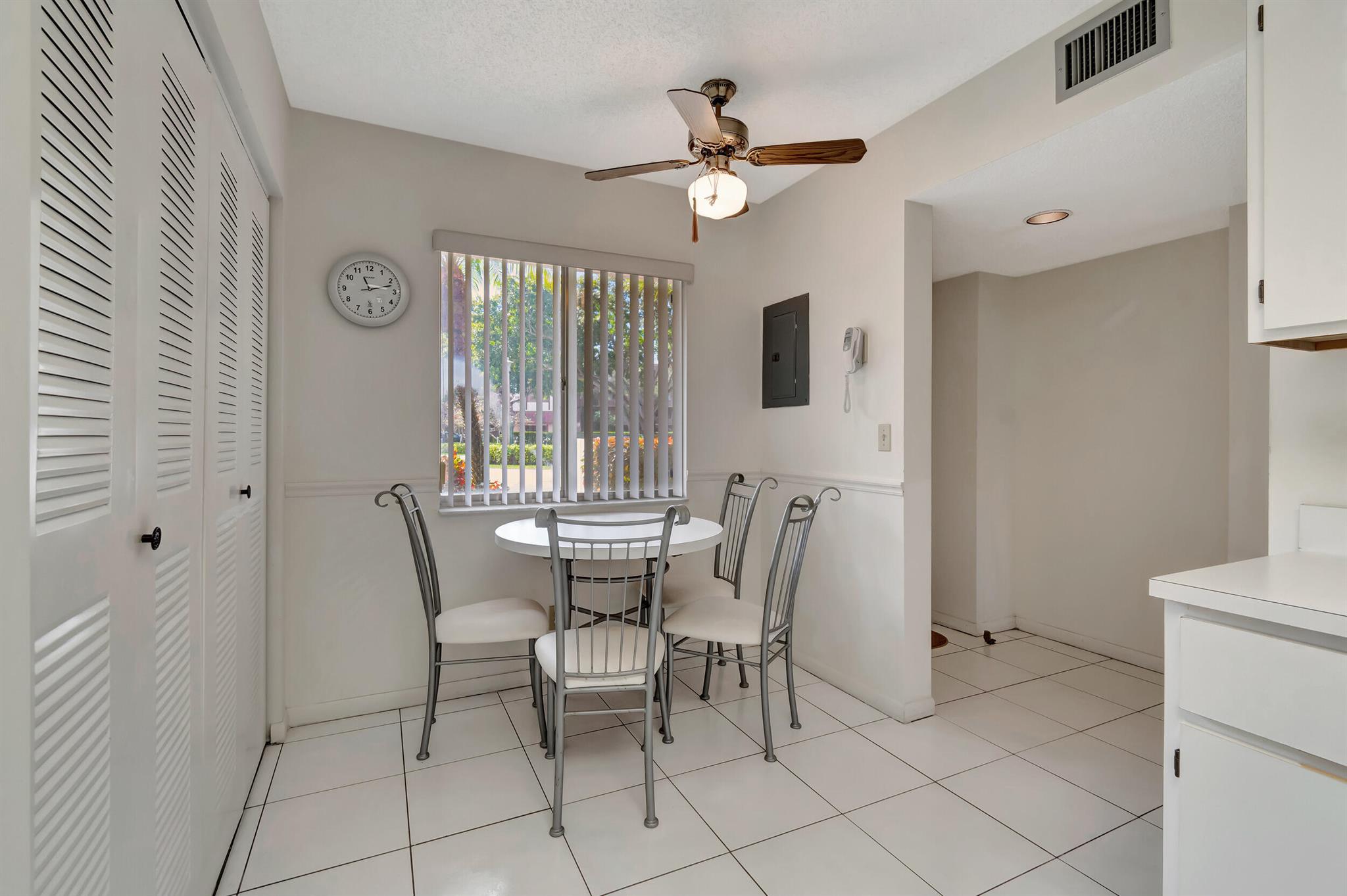 HUNTINGTON LAKES - Residential