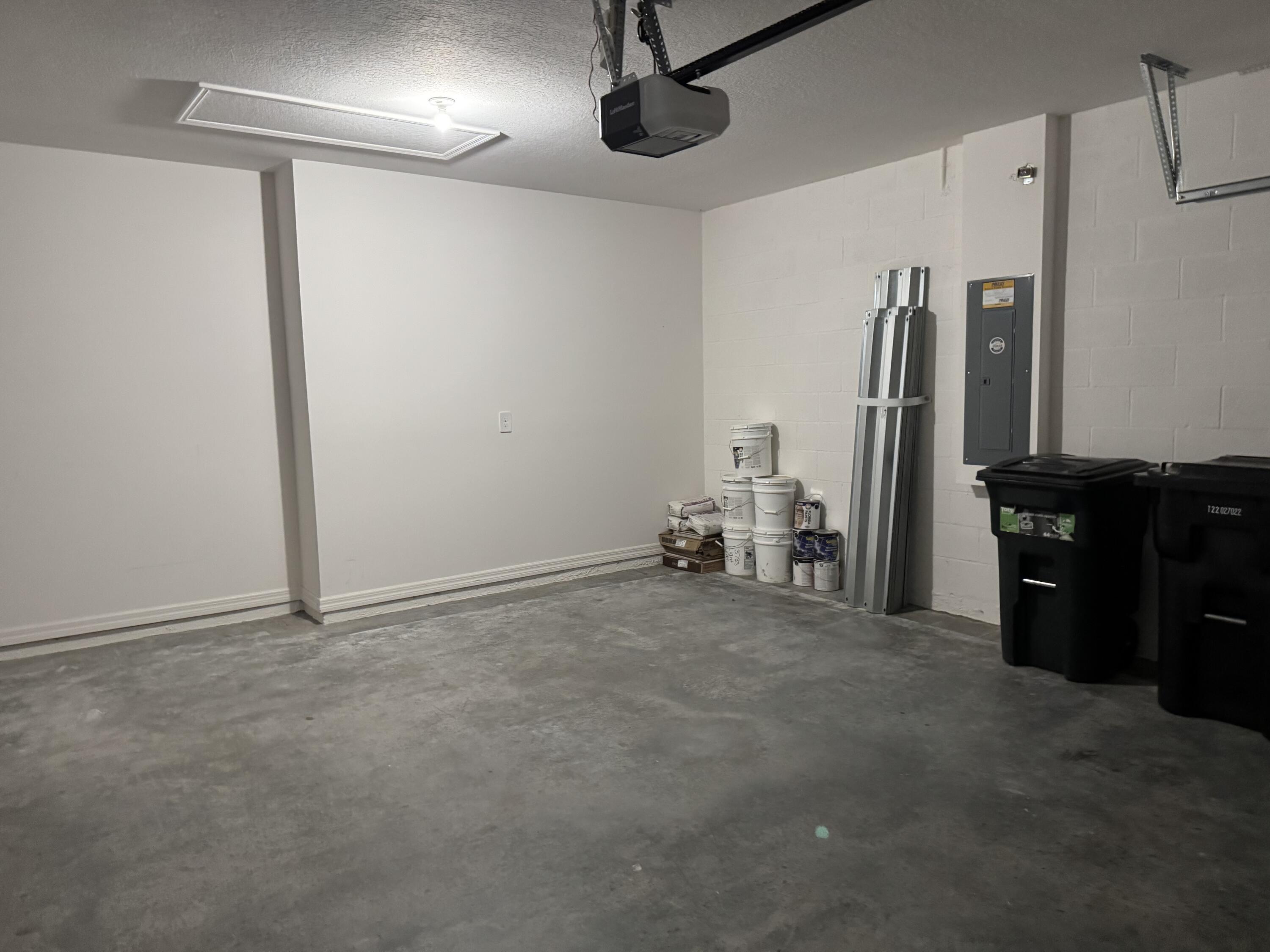 DARWIN/TULIP AREA - Residential Lease