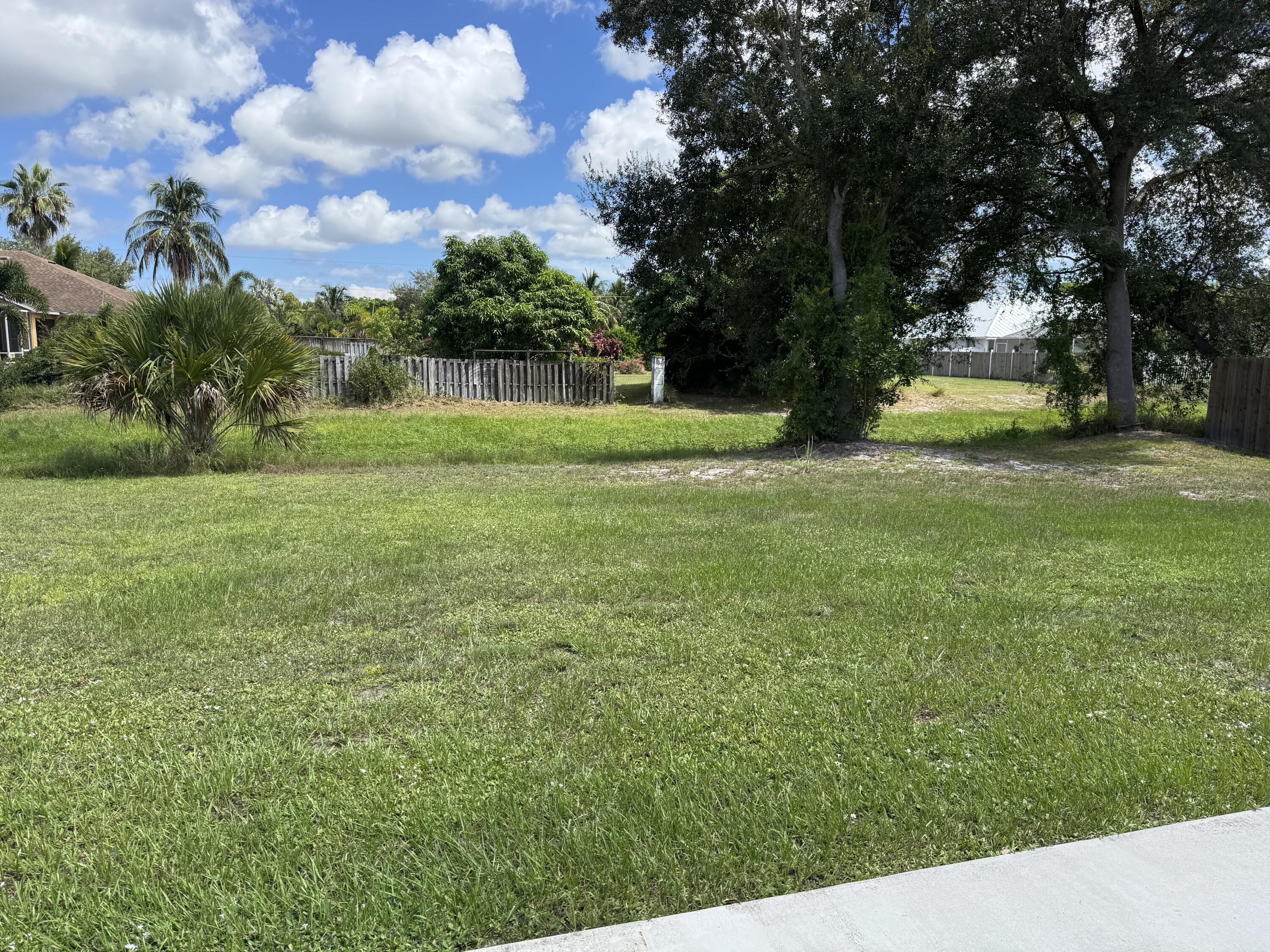 DARWIN/TULIP AREA - Residential Lease