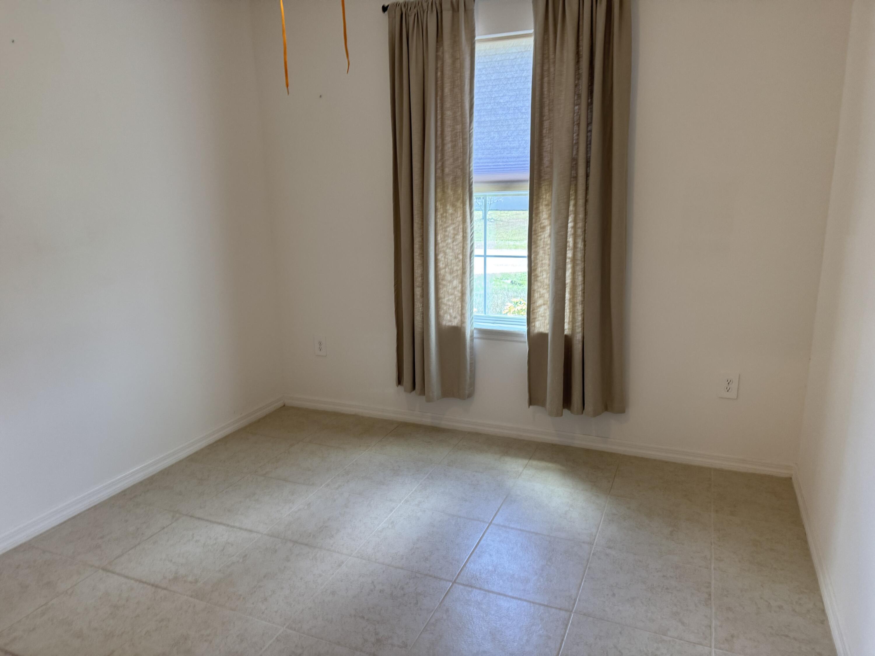DARWIN/TULIP AREA - Residential Lease