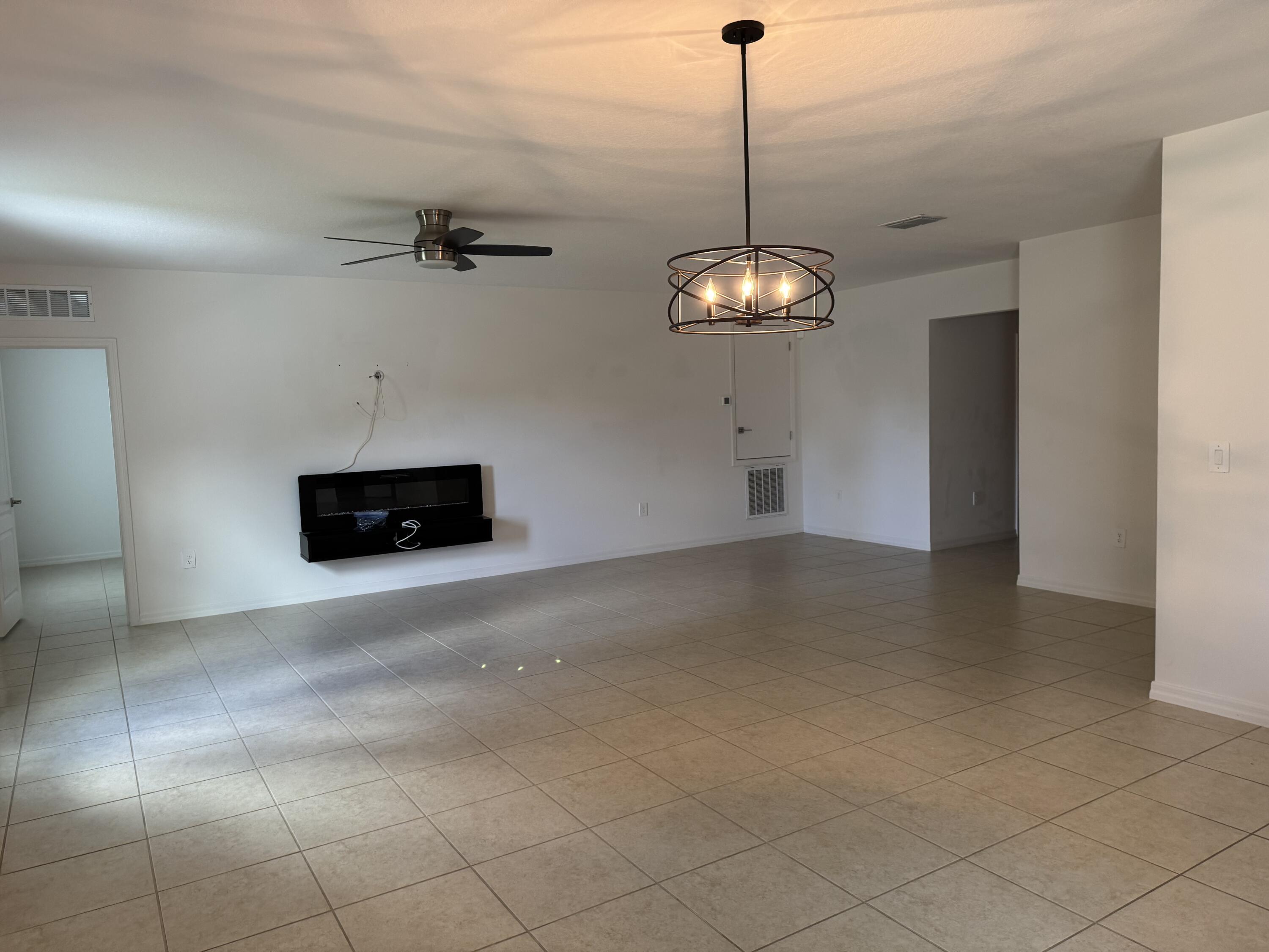 DARWIN/TULIP AREA - Residential Lease