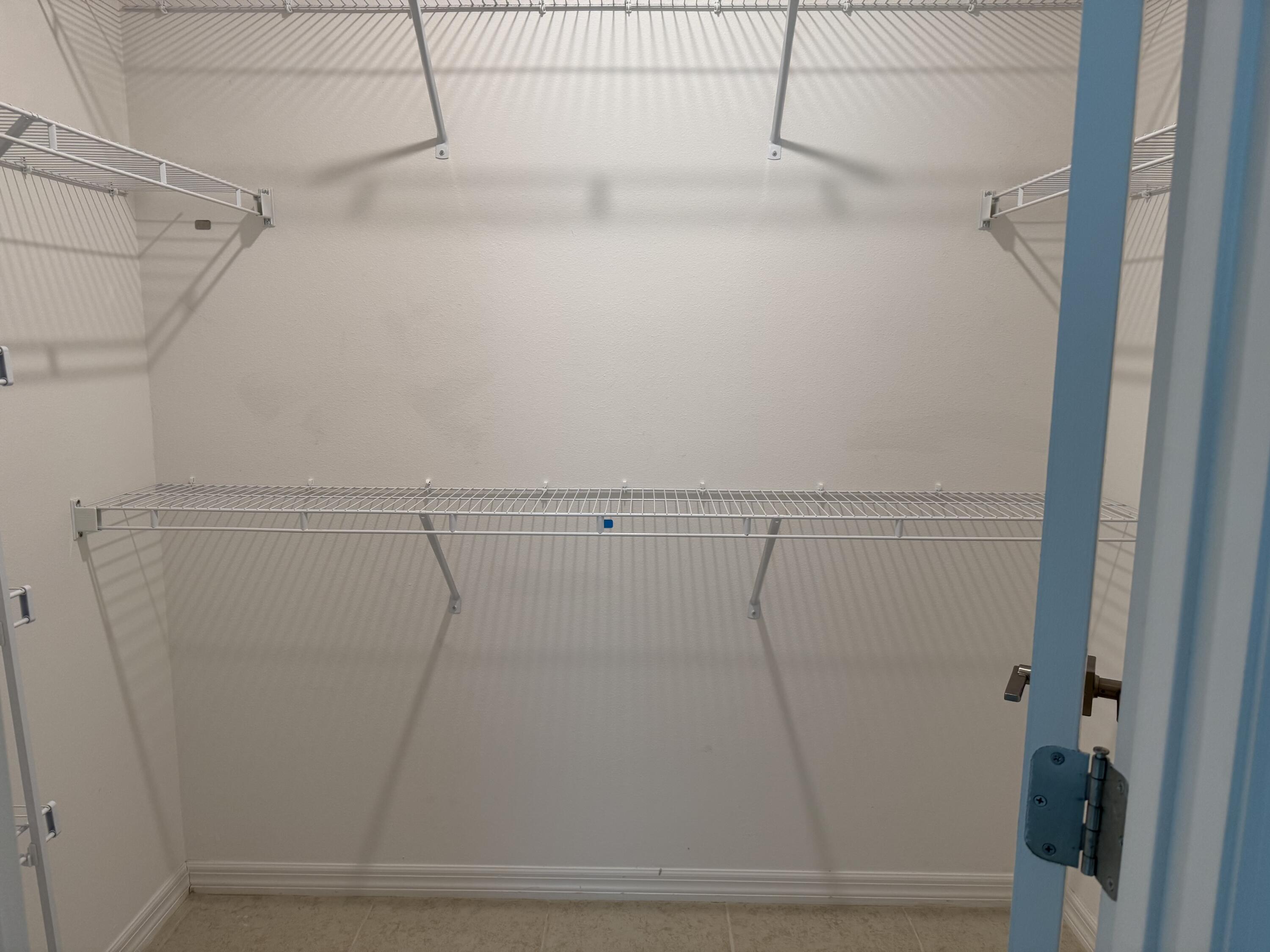 DARWIN/TULIP AREA - Residential Lease
