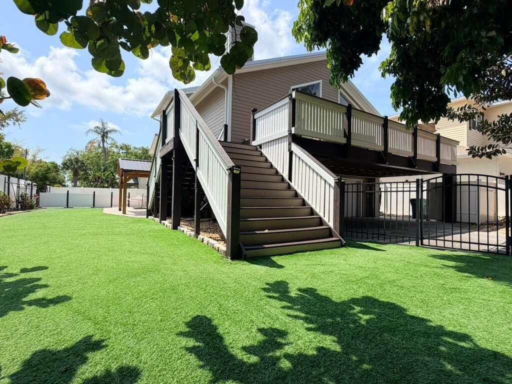 Photo of 13400 74th Avenue N, Seminole, FL 33776 (MLS # B26010952)