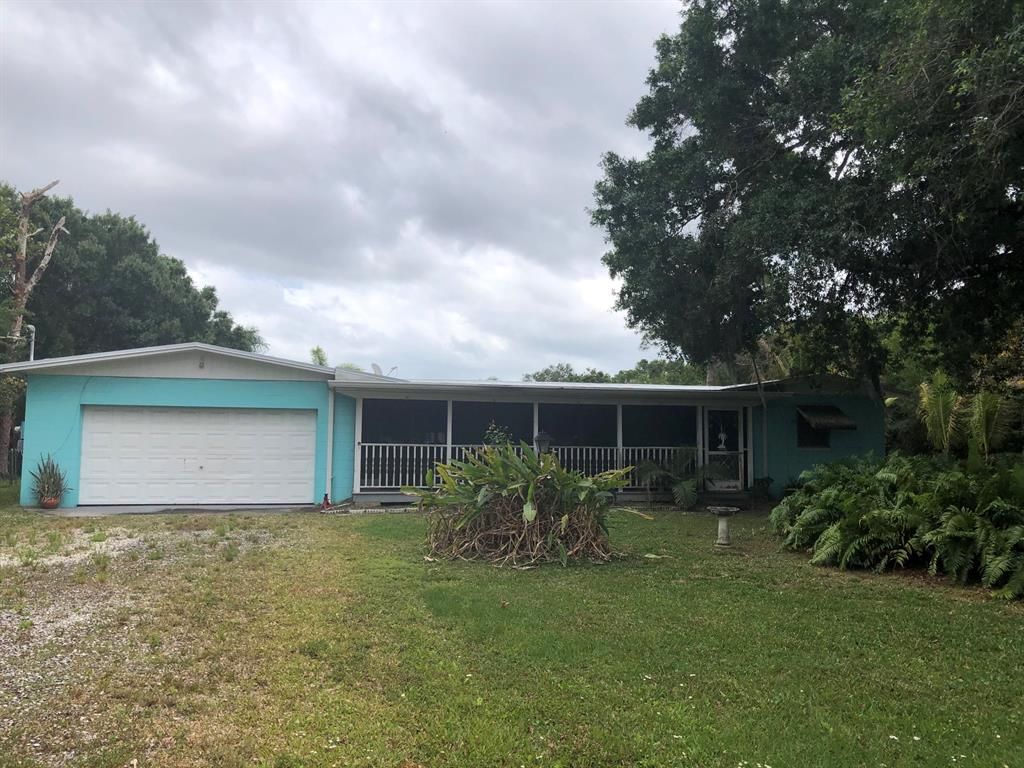 Photo of 4690 Jorgensen Road, Fort Pierce, FL 34981 (MLS # R10704582)