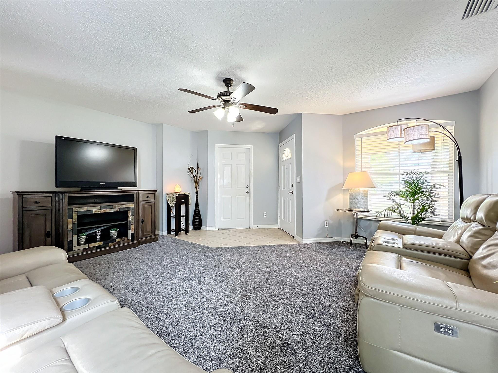 KILLARNEY CIRCLE - Residential