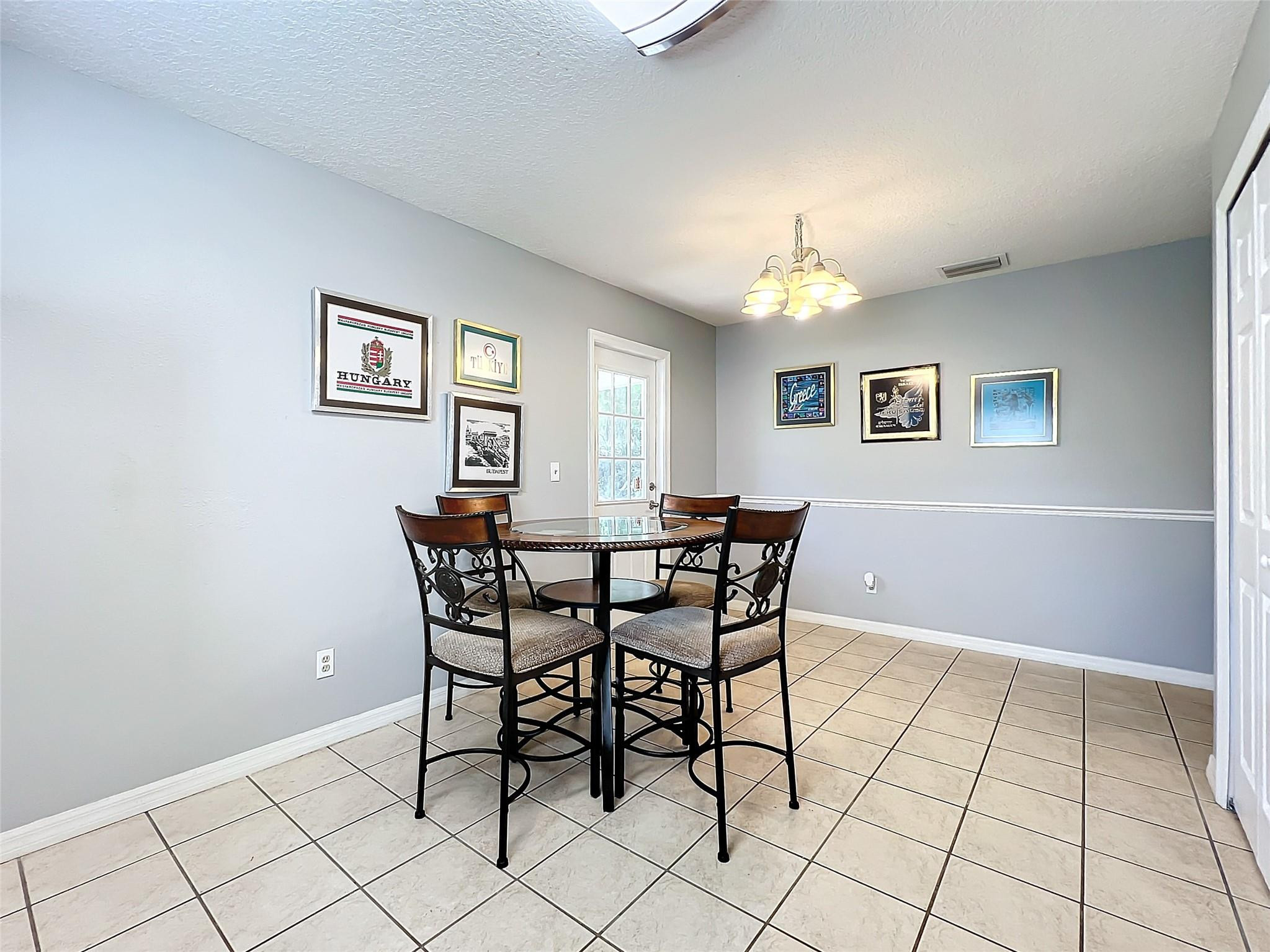 KILLARNEY CIRCLE - Residential